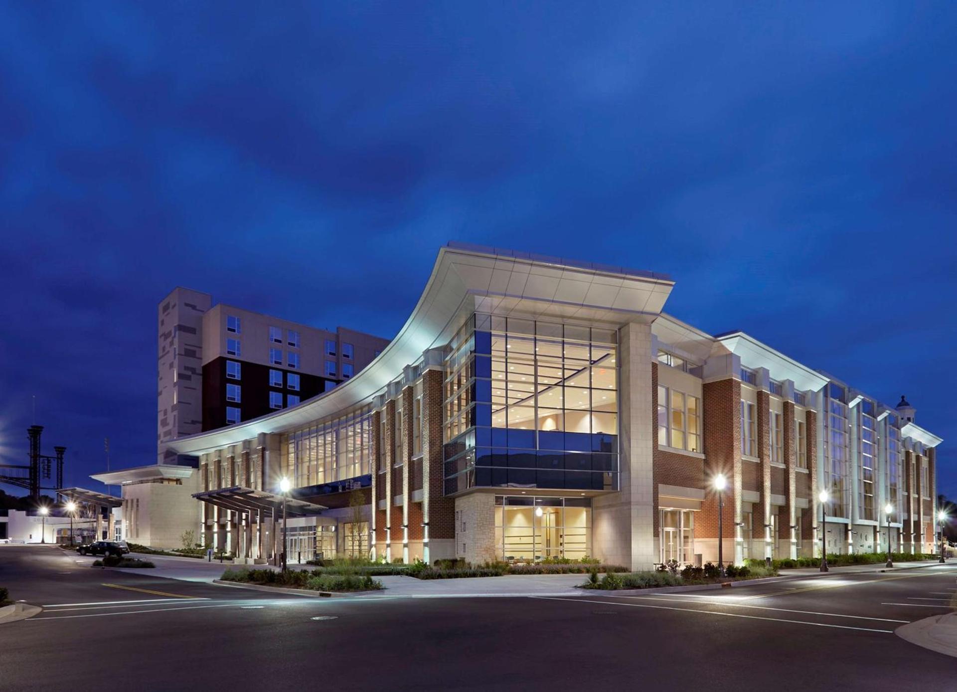 DoubleTree by Hilton Lawrenceburg — hotel in Lawrenceburg
