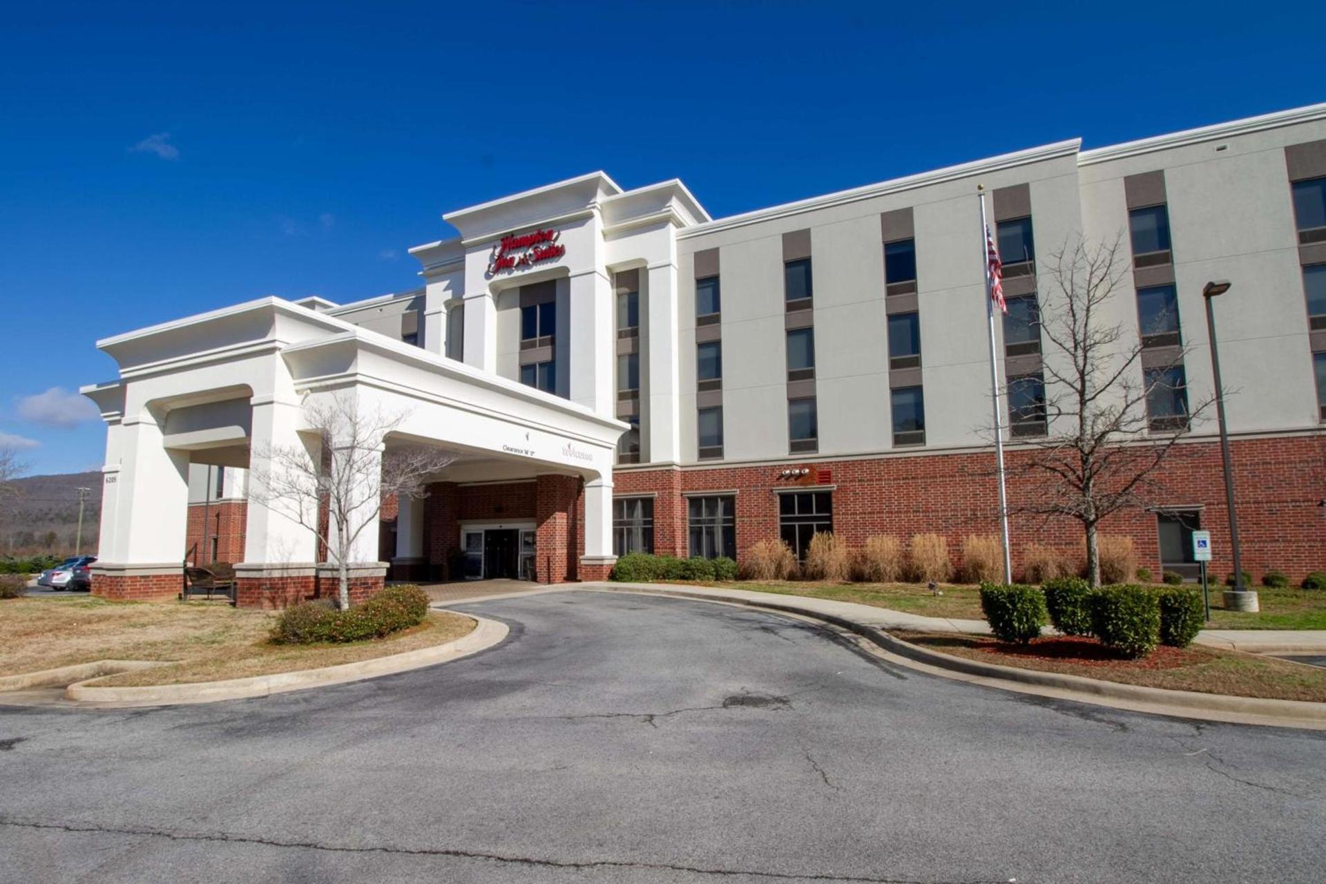 Hampton Inn & Suites Huntsville Hampton Cove photo 2