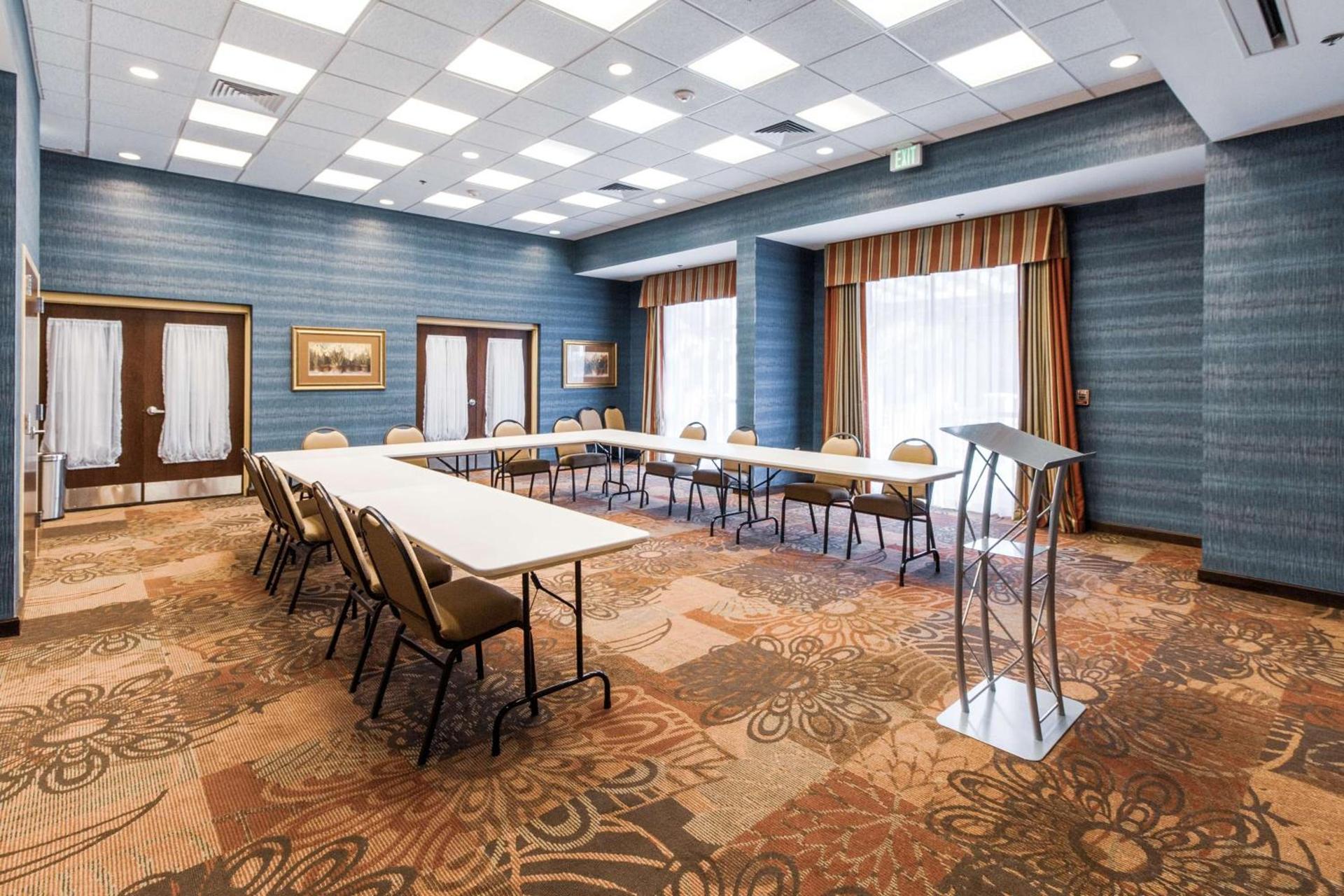 Hampton Inn & Suites Huntsville Hampton Cove photo 29