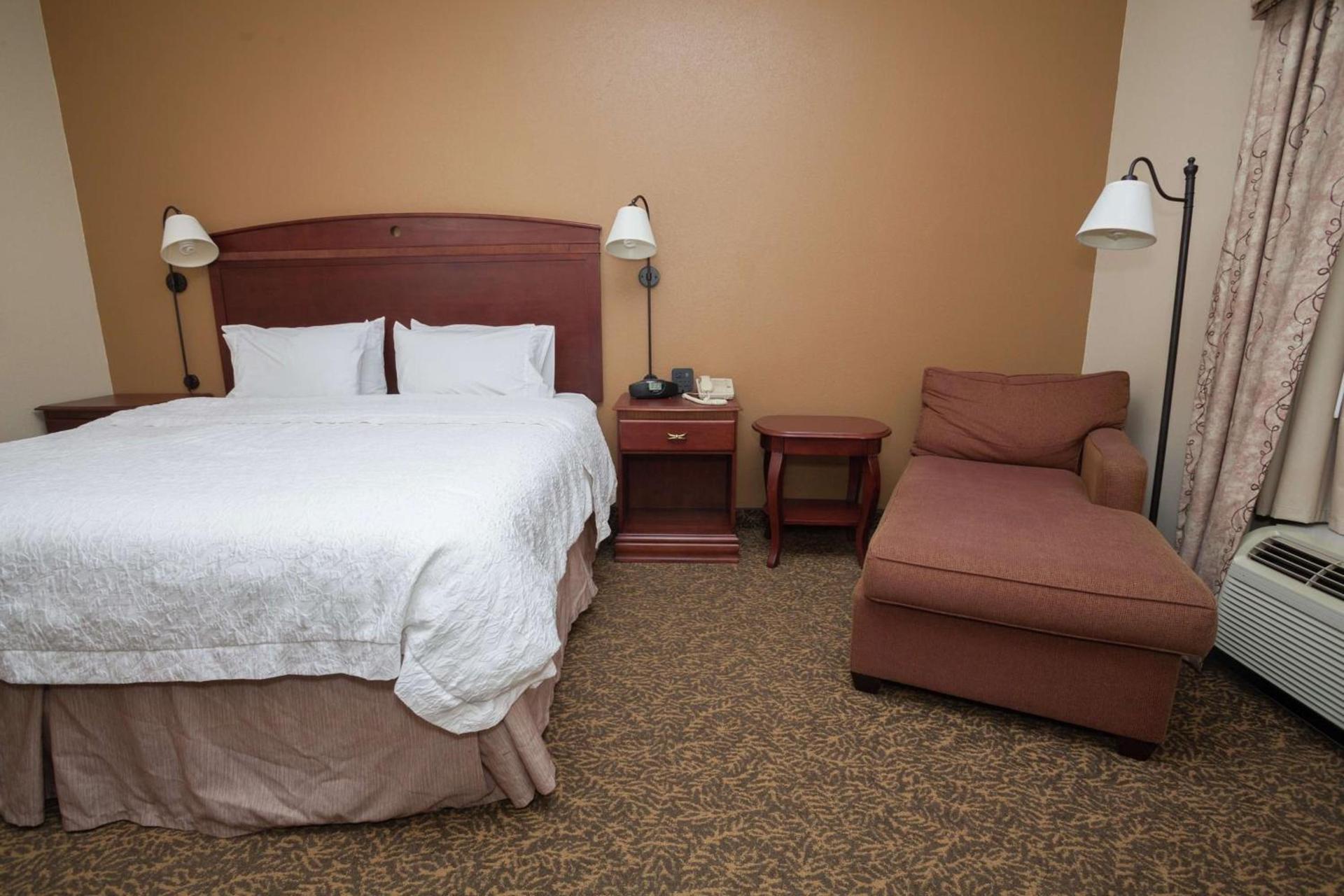 Hampton Inn Oneonta photo 5