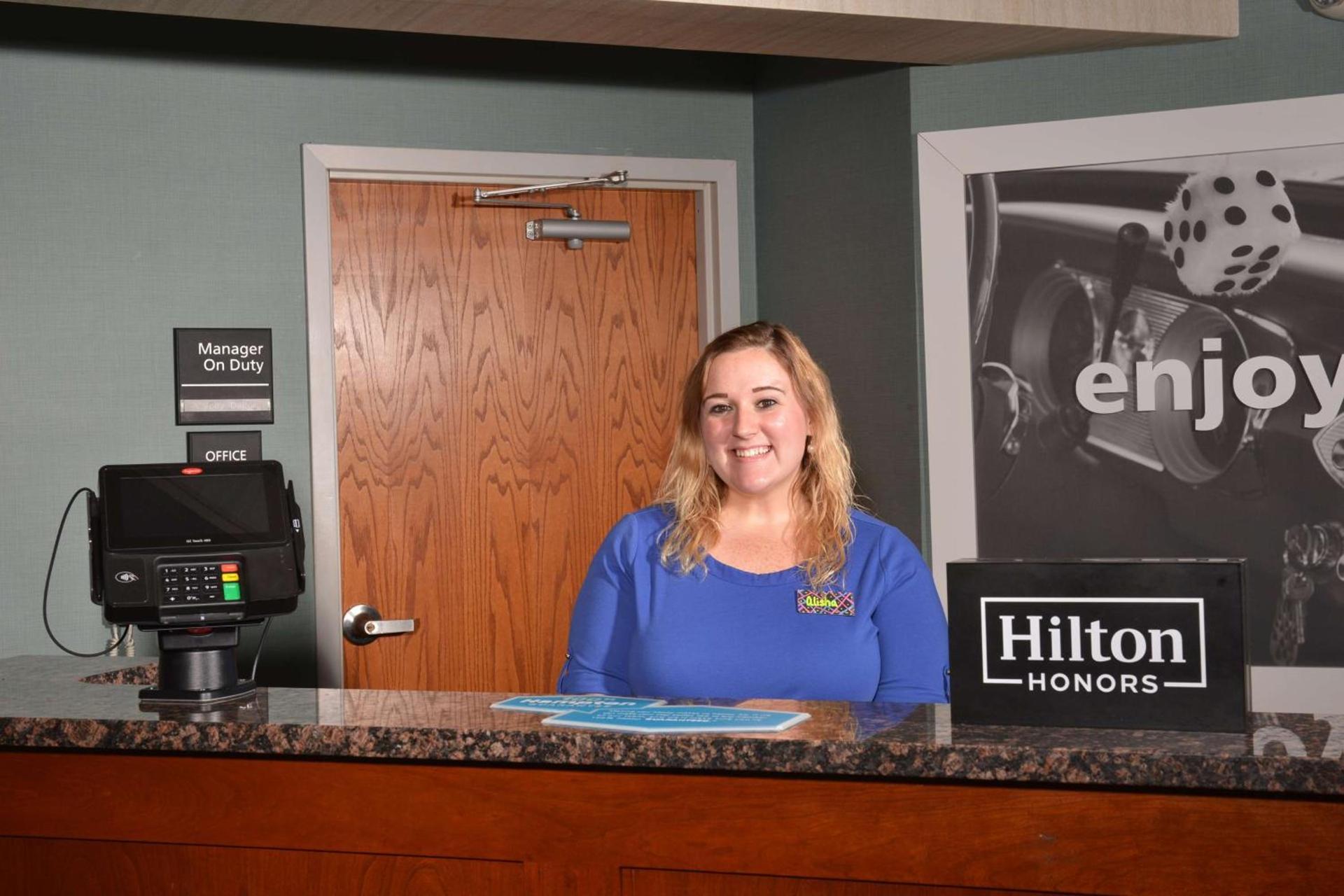 Hampton Inn Springfield-South photo 4