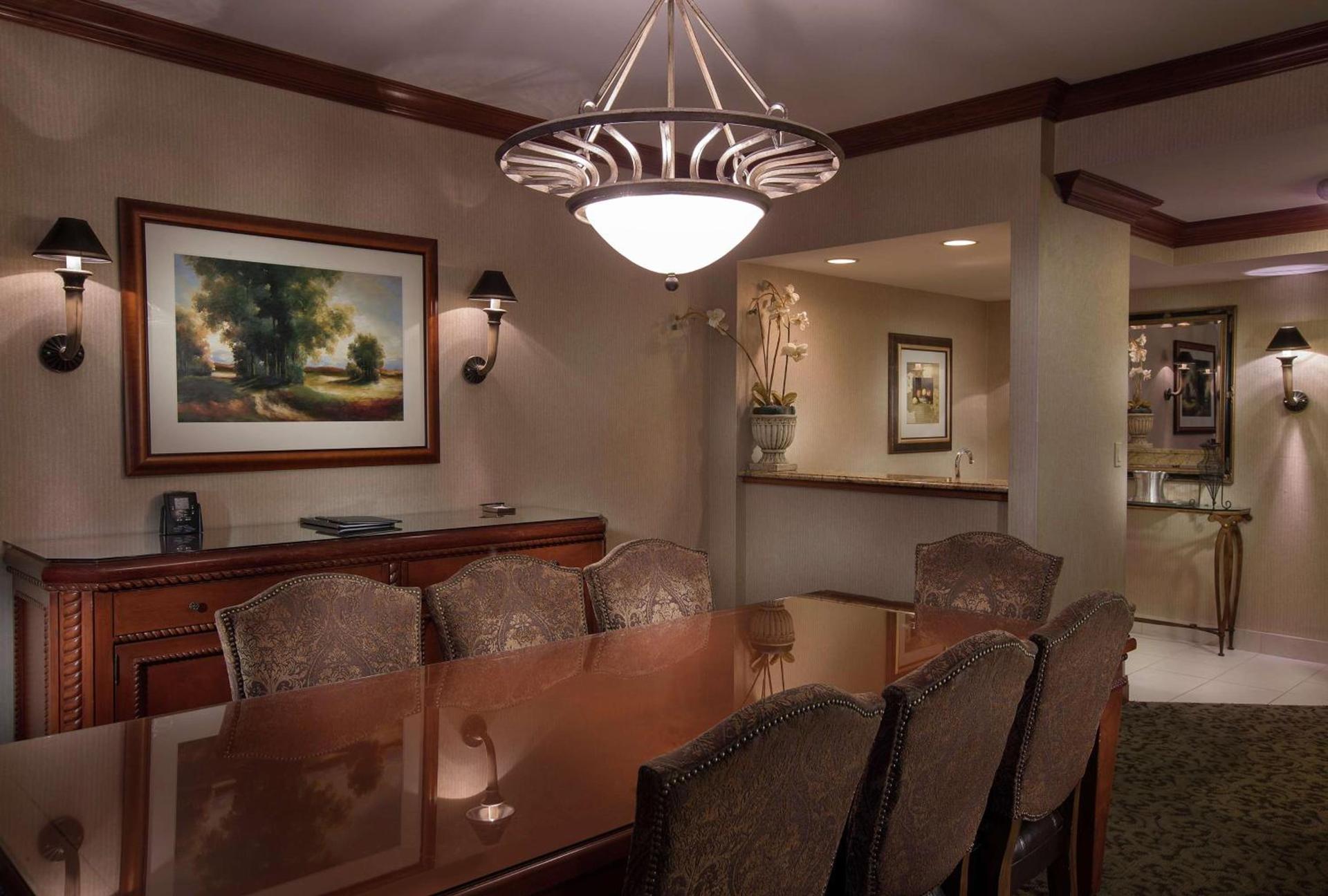 DoubleTree by Hilton Lisle Naperville photo 11