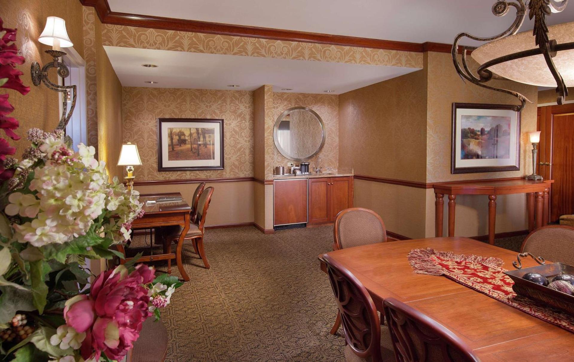 DoubleTree by Hilton Lisle Naperville photo 15