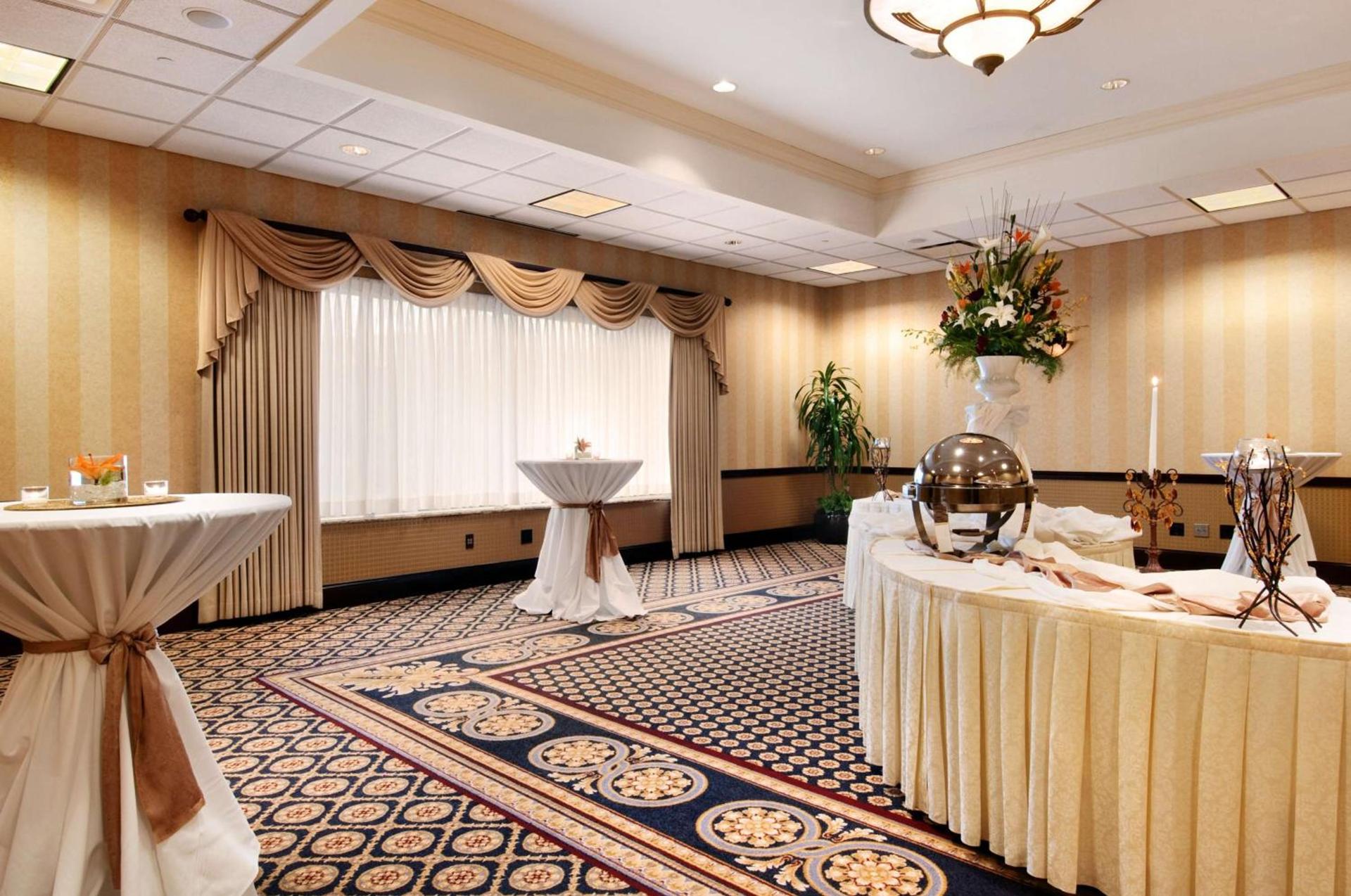 DoubleTree by Hilton Lisle Naperville photo 22