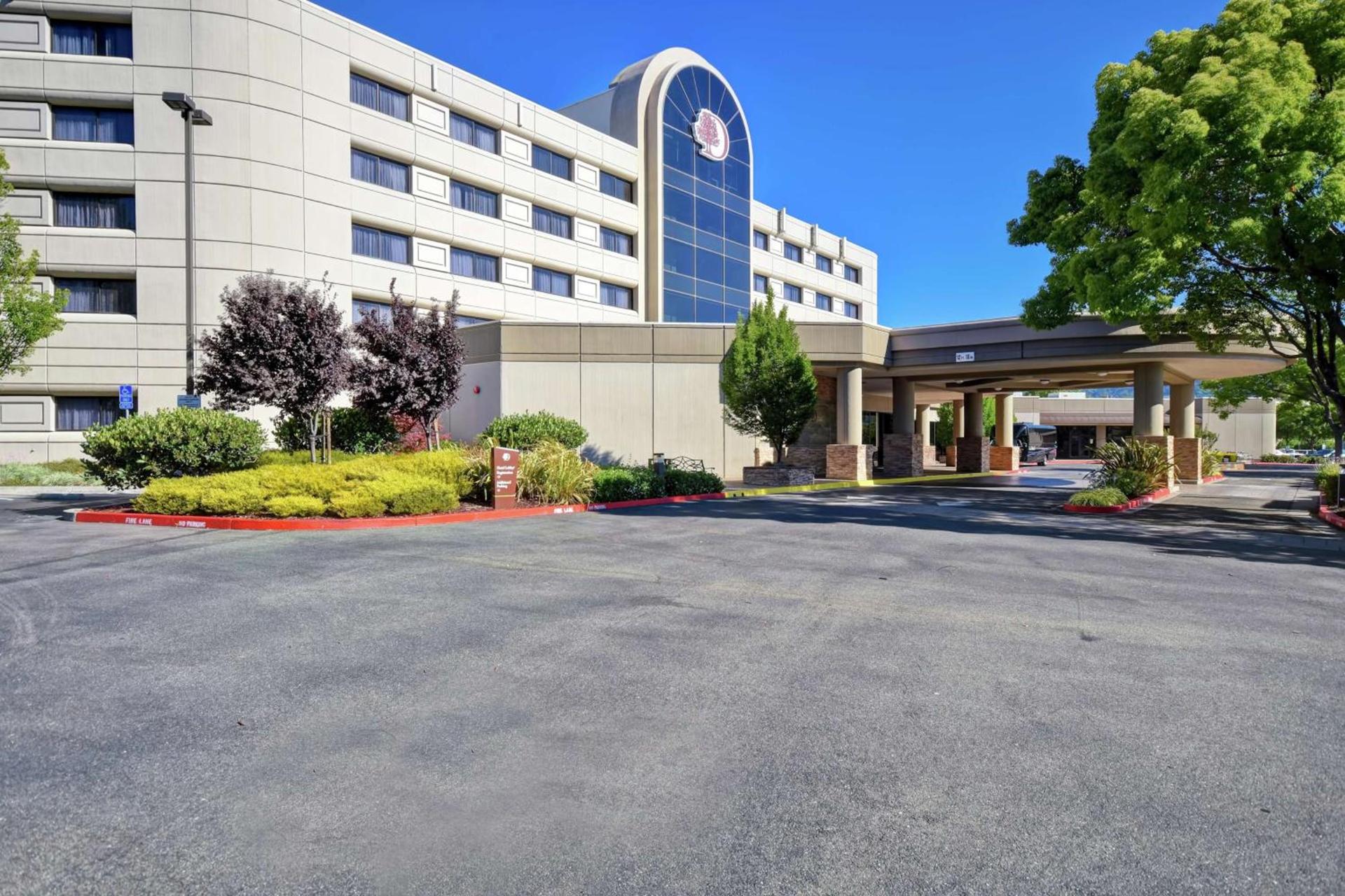 DoubleTree by Hilton Pleasanton at The Club photo 10