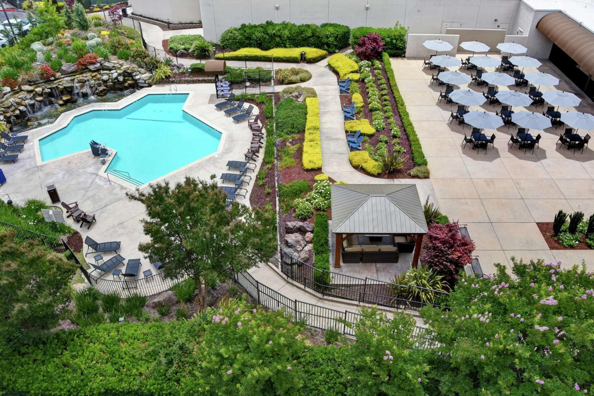 DoubleTree by Hilton Pleasanton at The Club photo 22