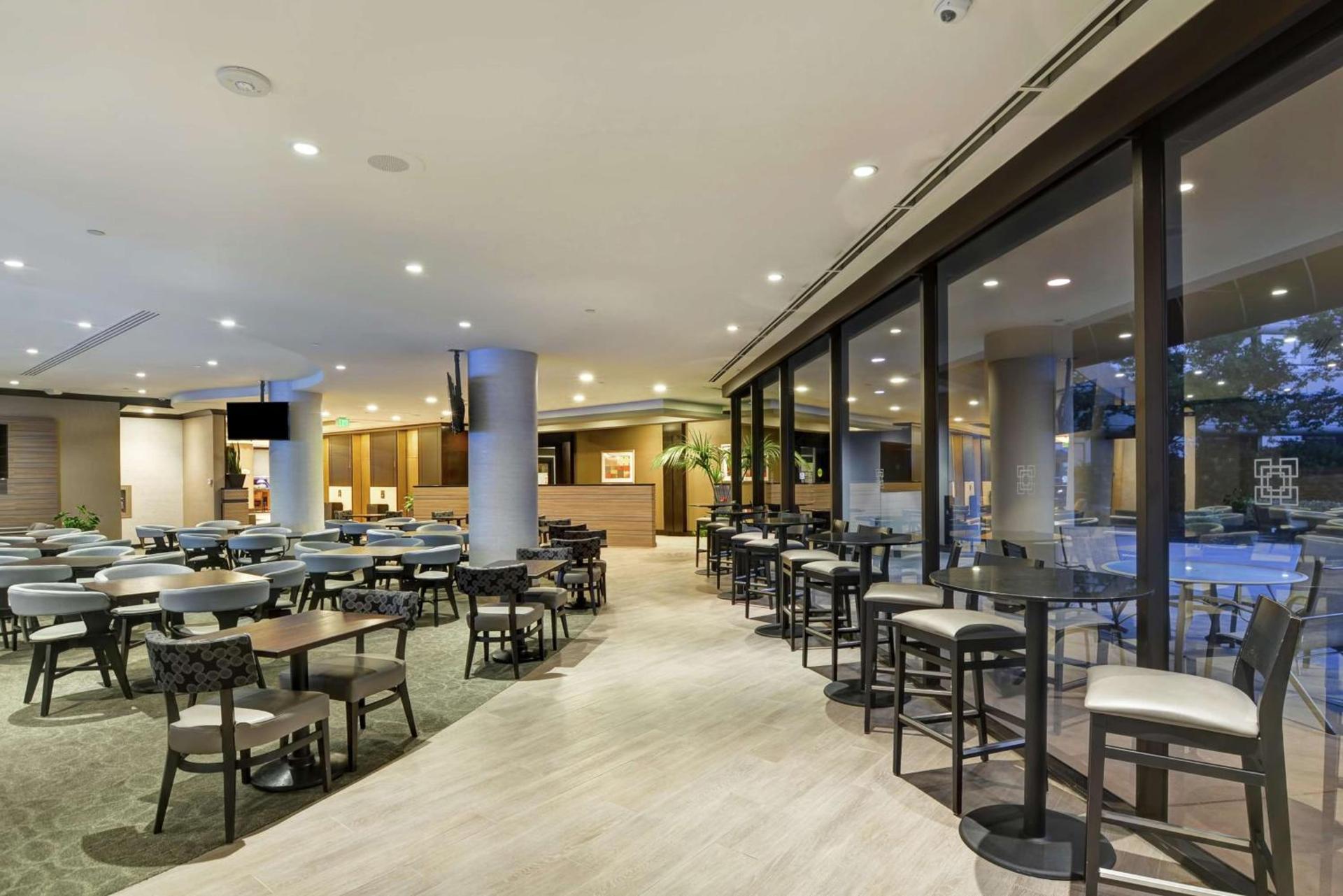 DoubleTree by Hilton Pleasanton at The Club photo 24