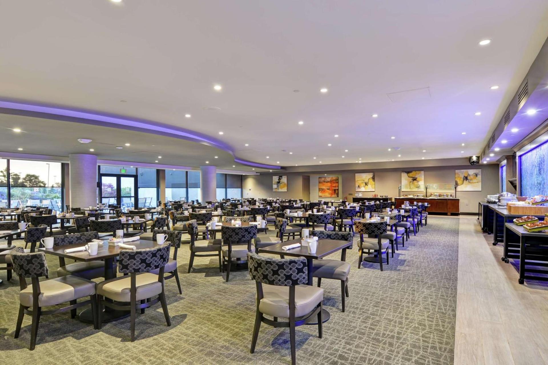 DoubleTree by Hilton Pleasanton at The Club photo 26