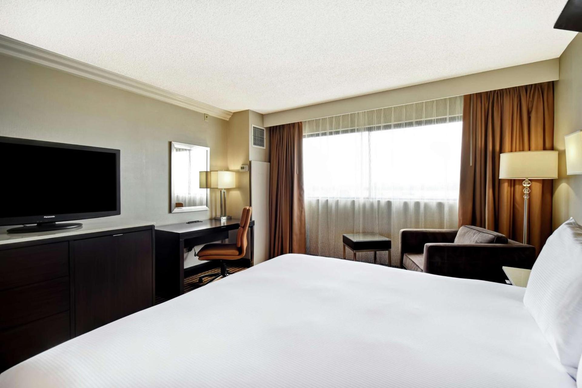 DoubleTree by Hilton Pleasanton at The Club photo 43