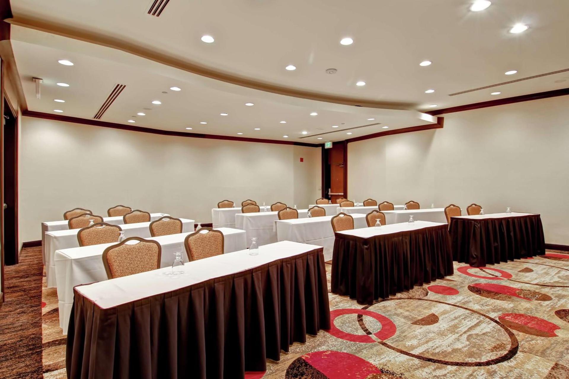 DoubleTree by Hilton Pleasanton at The Club photo 59