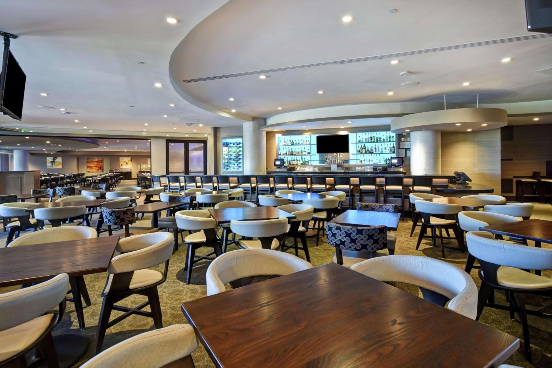 DoubleTree by Hilton Pleasanton at The Club photo 60