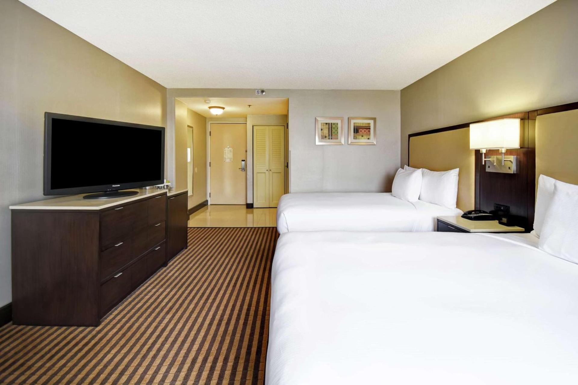 DoubleTree by Hilton Pleasanton at The Club photo 66