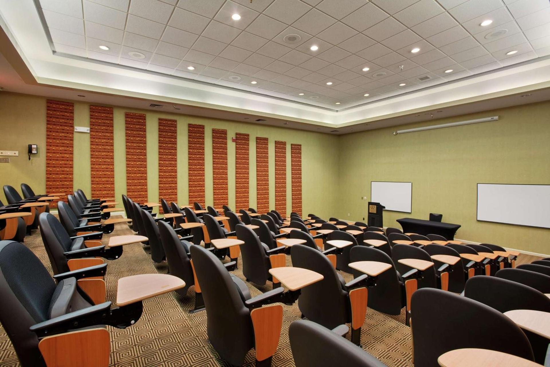 DoubleTree by Hilton Springfield photo 24