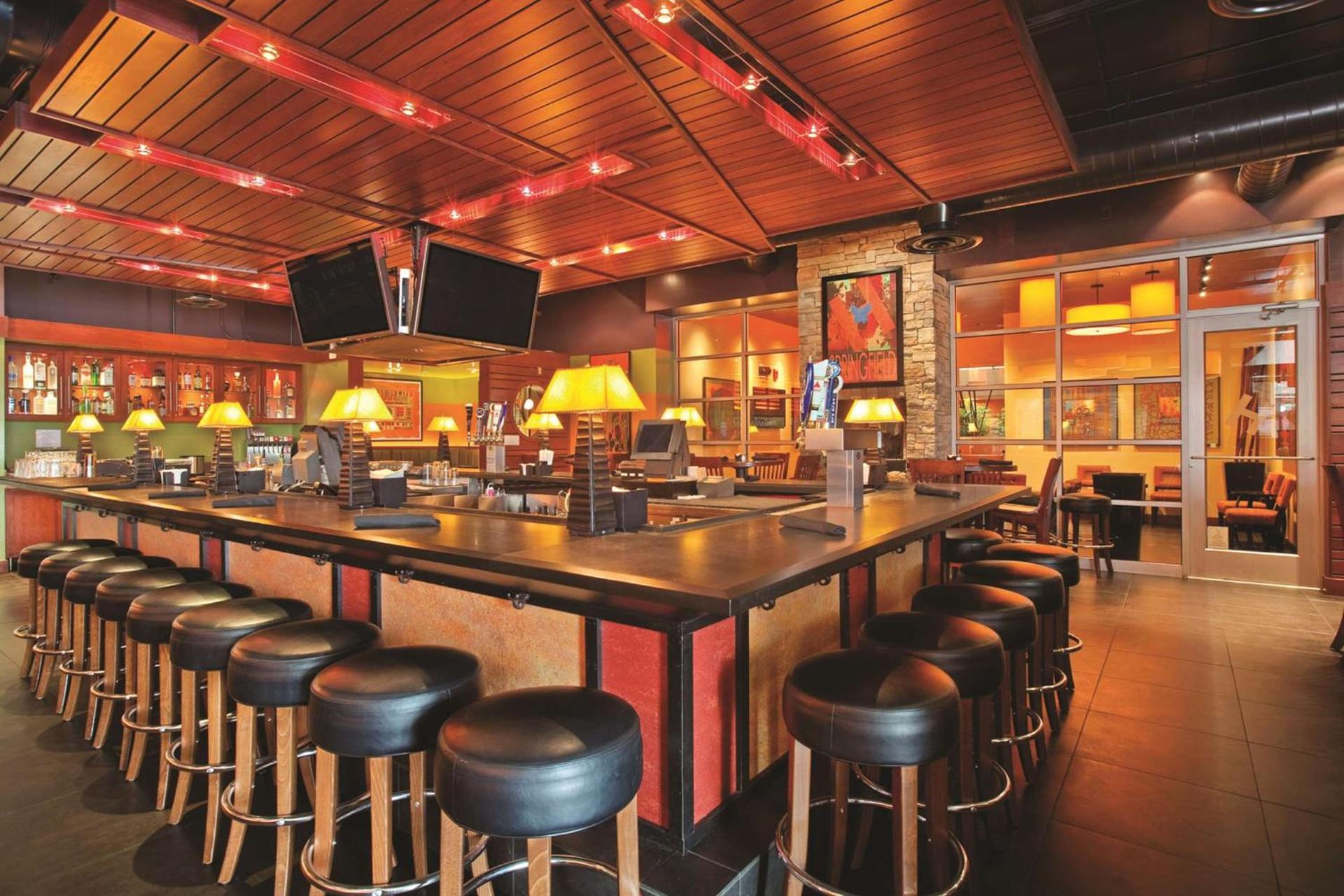DoubleTree by Hilton Springfield photo 26