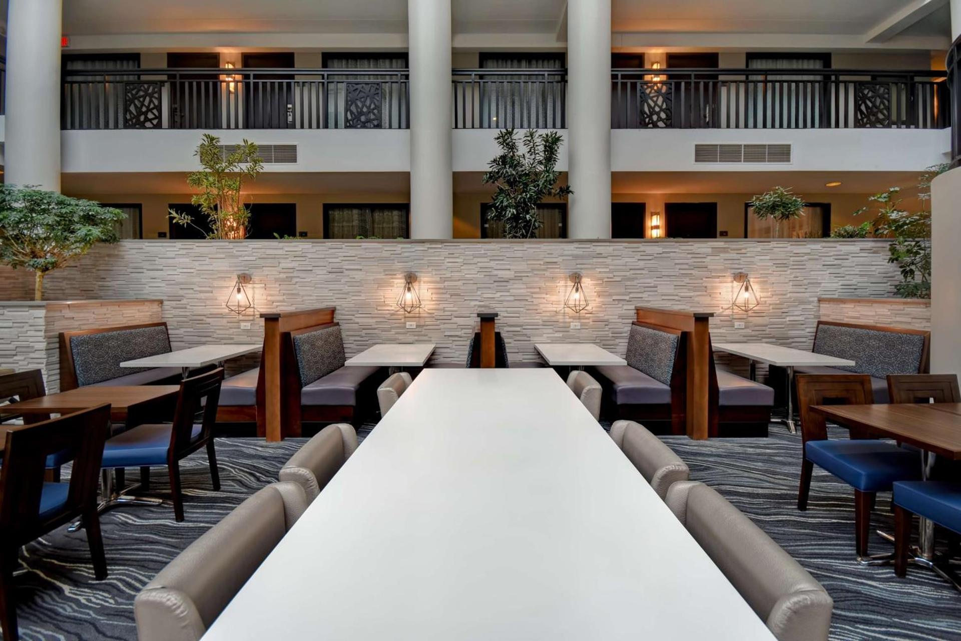 Embassy Suites Syracuse photo 24