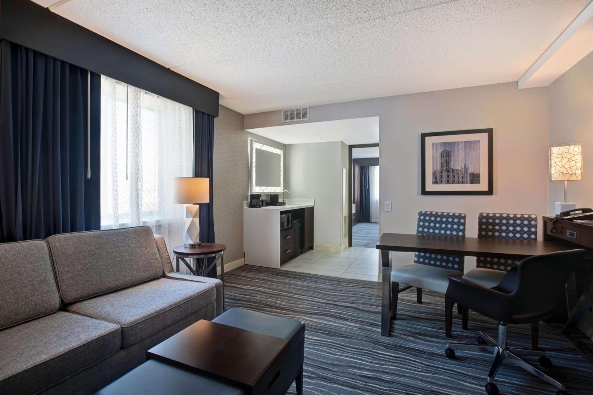 Embassy Suites Syracuse photo 36