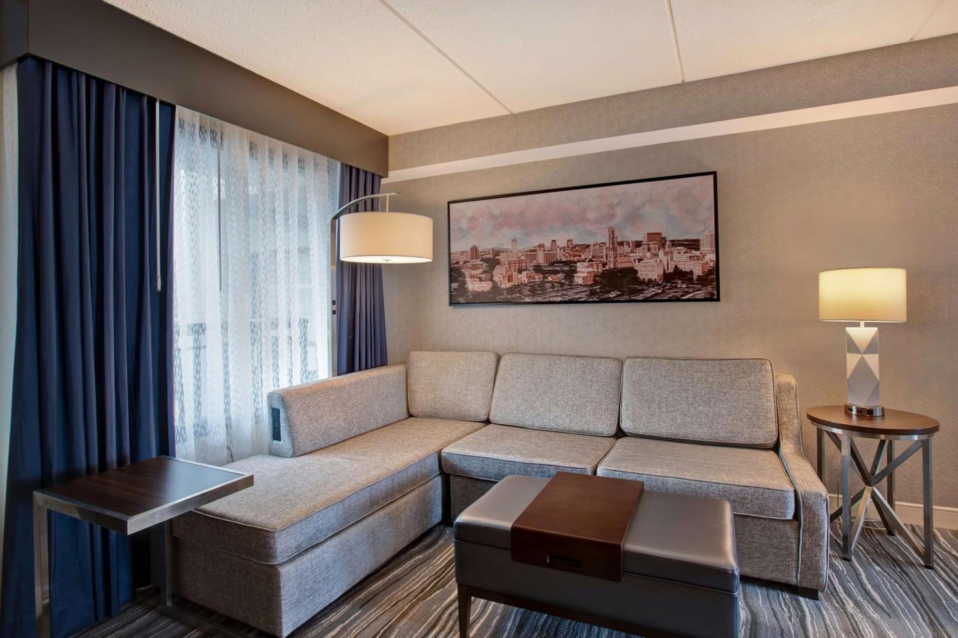 Embassy Suites Syracuse photo 40
