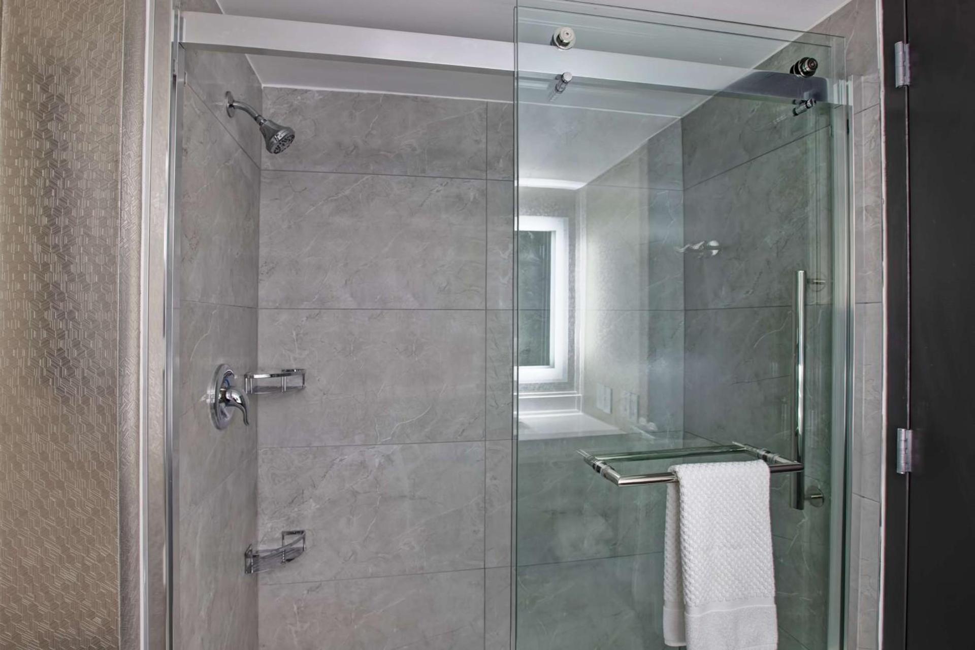 Embassy Suites Syracuse photo 46