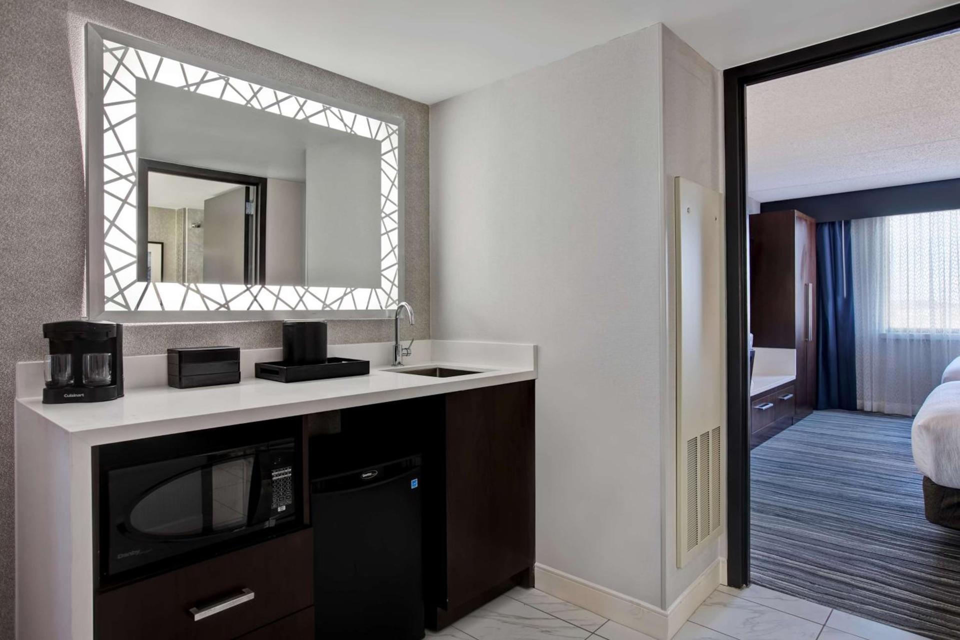 Embassy Suites Syracuse photo 50