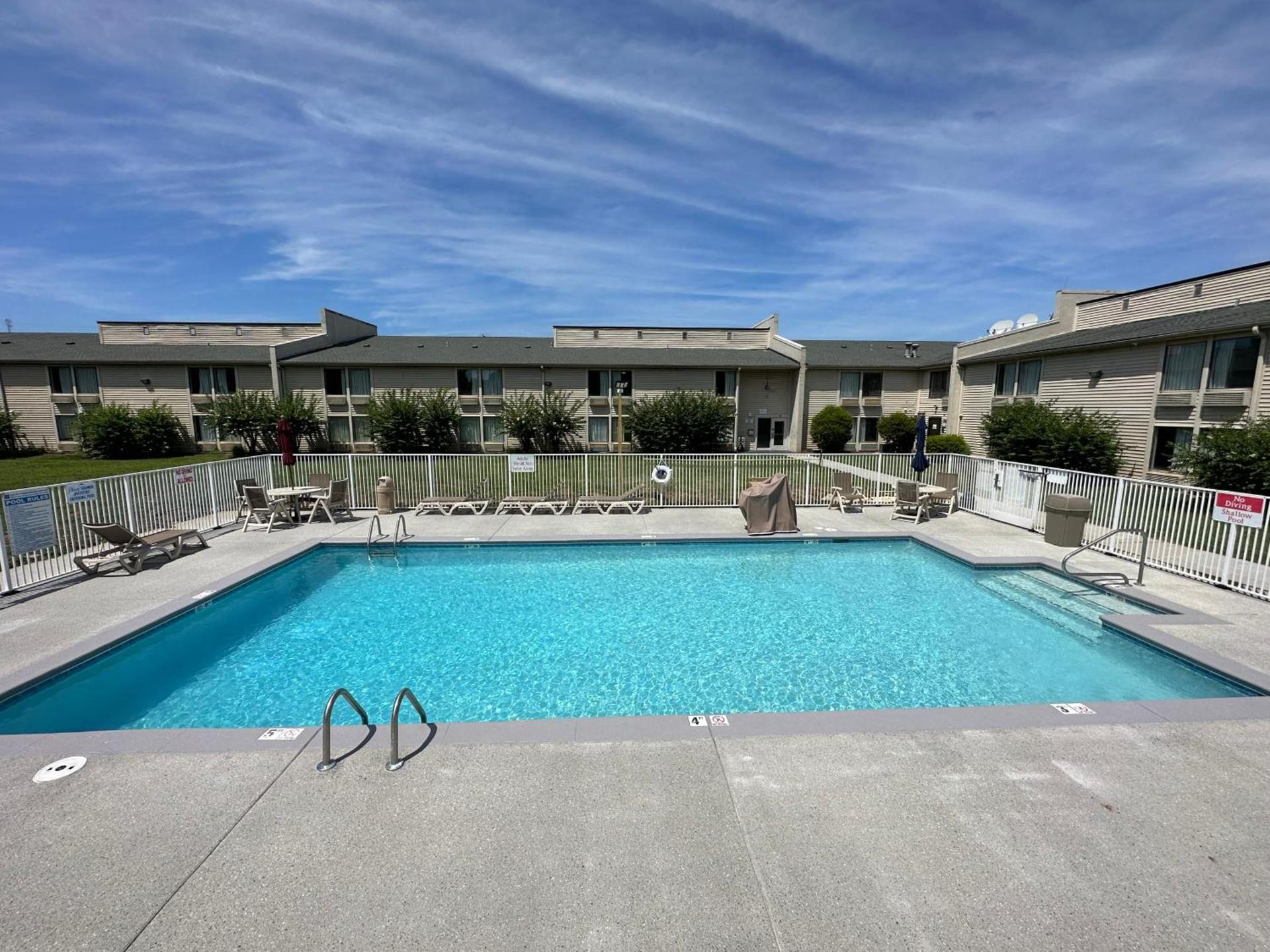 Motel 6-Greensboro, NC - Airport photo 56