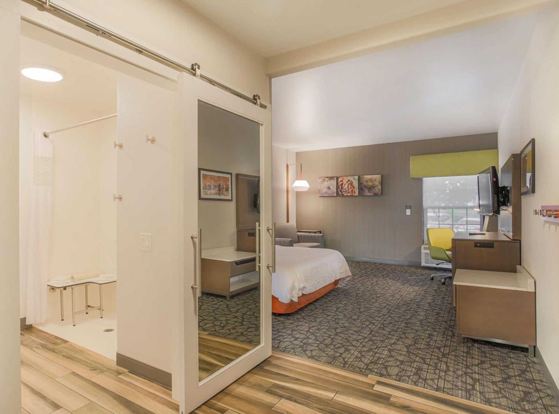Hampton Inn Prescott photo 32