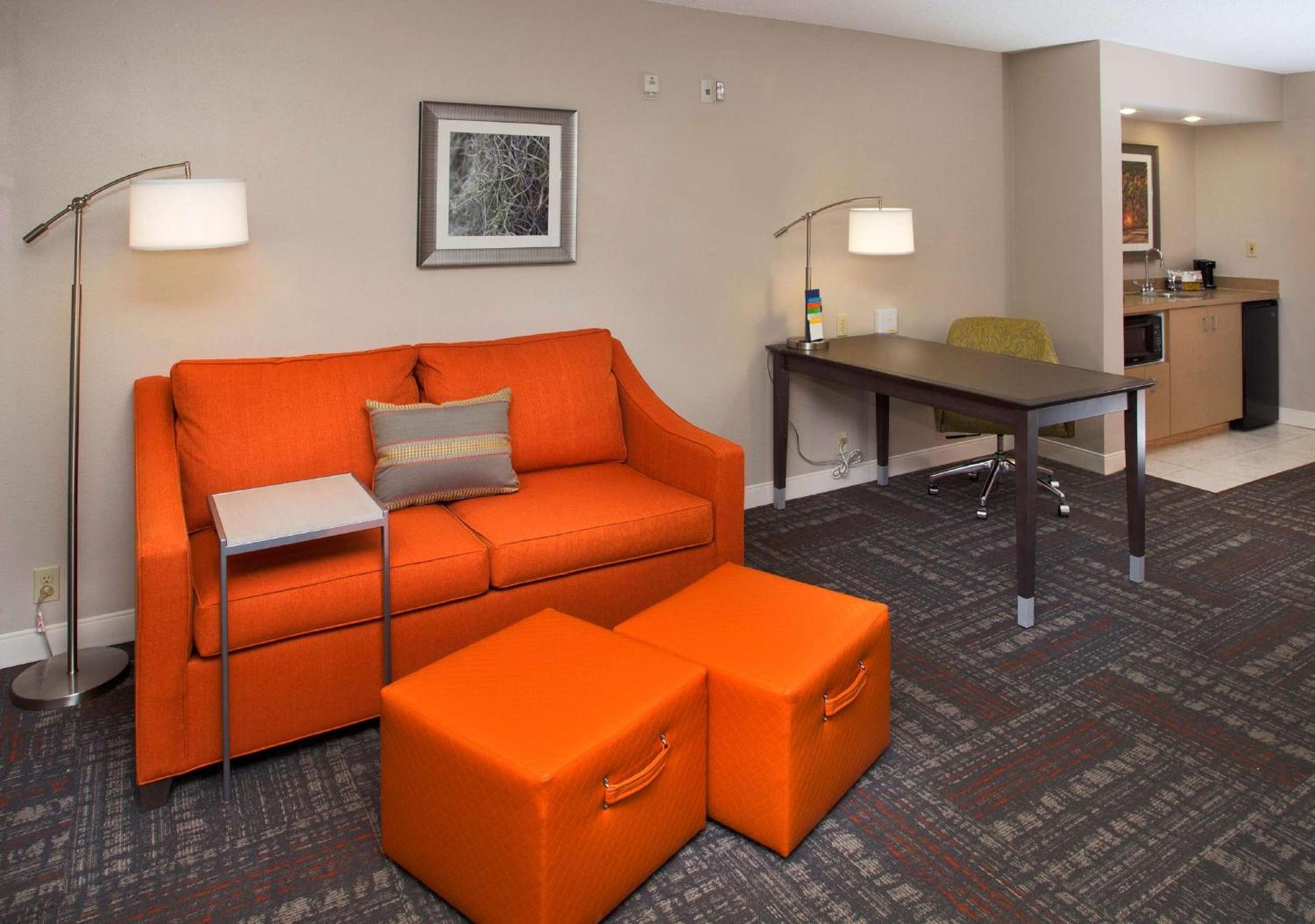 Hampton Inn & Suites Valdosta/Conference Center photo 18