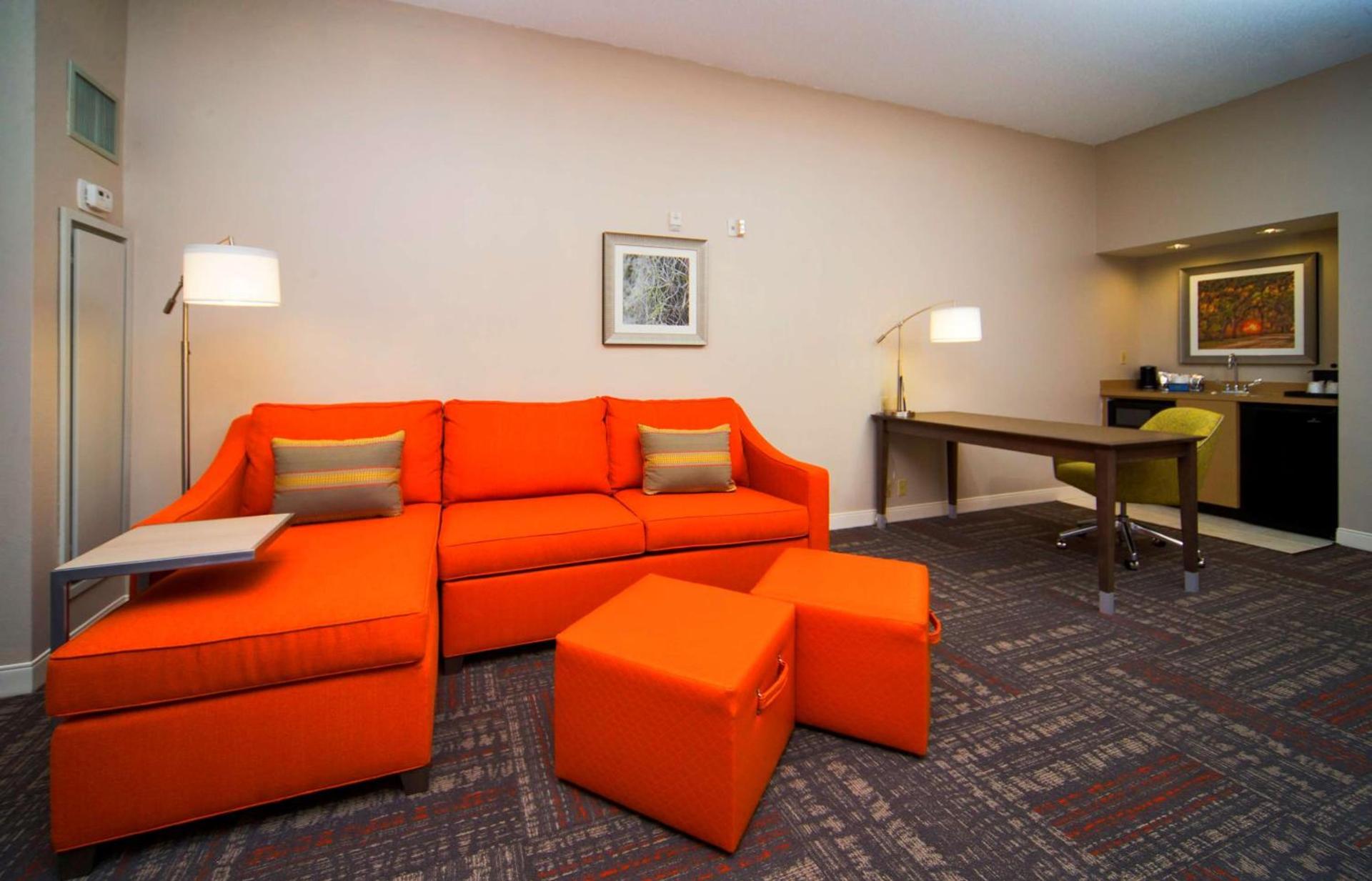 Hampton Inn & Suites Valdosta/Conference Center photo 19