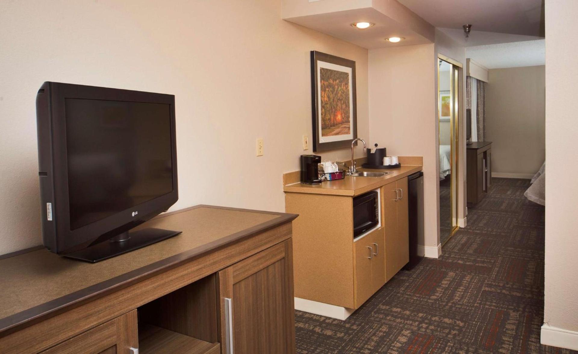 Hampton Inn & Suites Valdosta/Conference Center photo 22