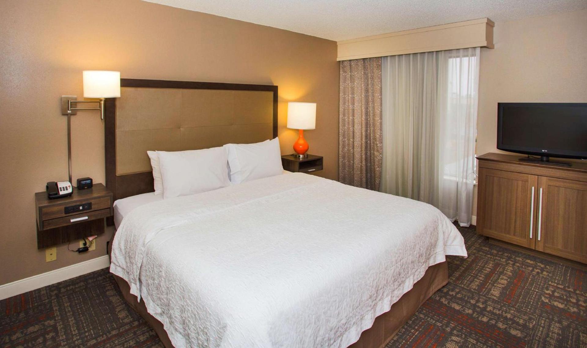 Hampton Inn & Suites Valdosta/Conference Center photo 27