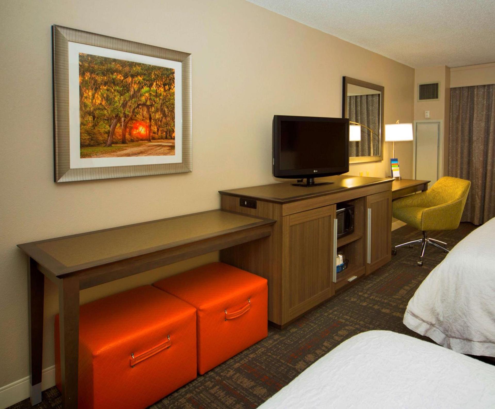 Hampton Inn & Suites Valdosta/Conference Center photo 29