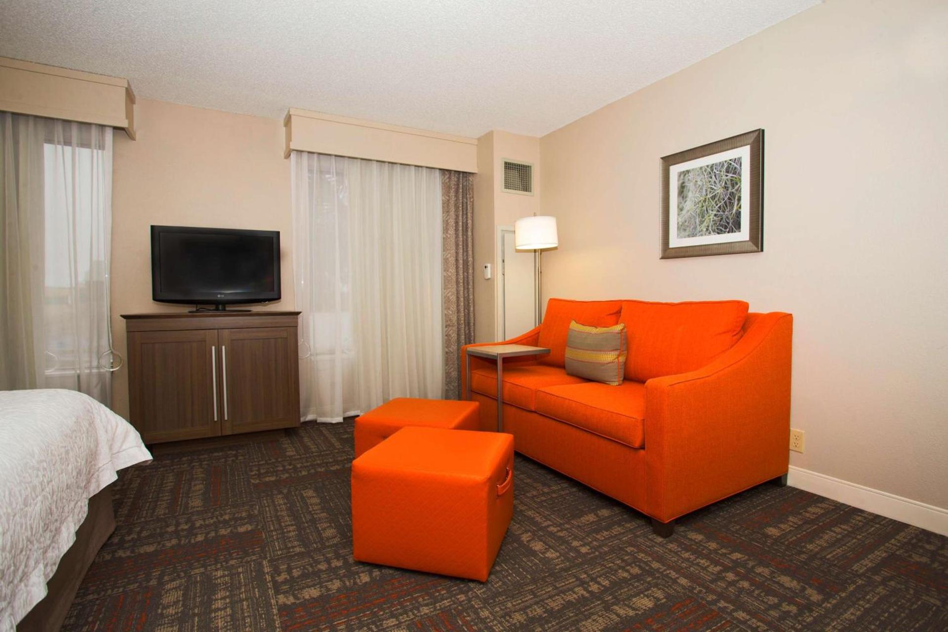 Hampton Inn & Suites Valdosta/Conference Center photo 35