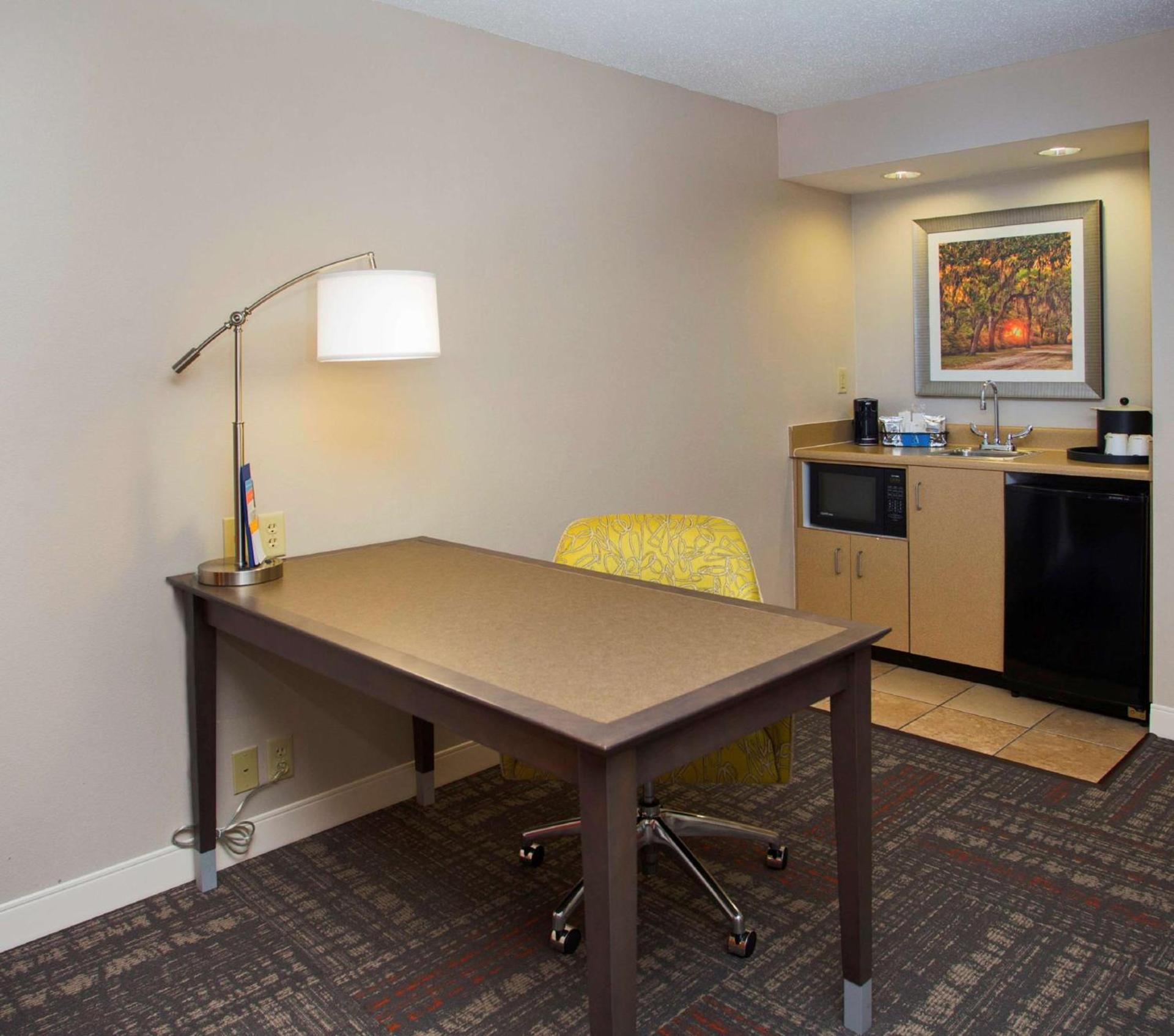 Hampton Inn & Suites Valdosta/Conference Center photo 38