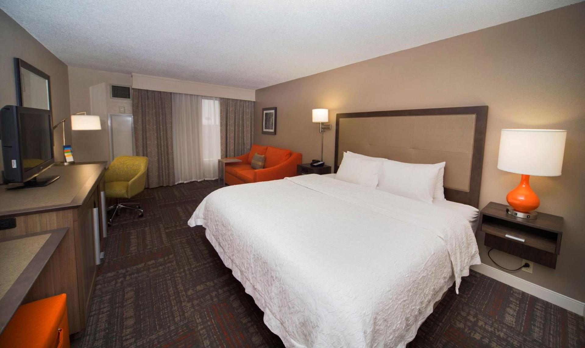 Hampton Inn & Suites Valdosta/Conference Center photo 48
