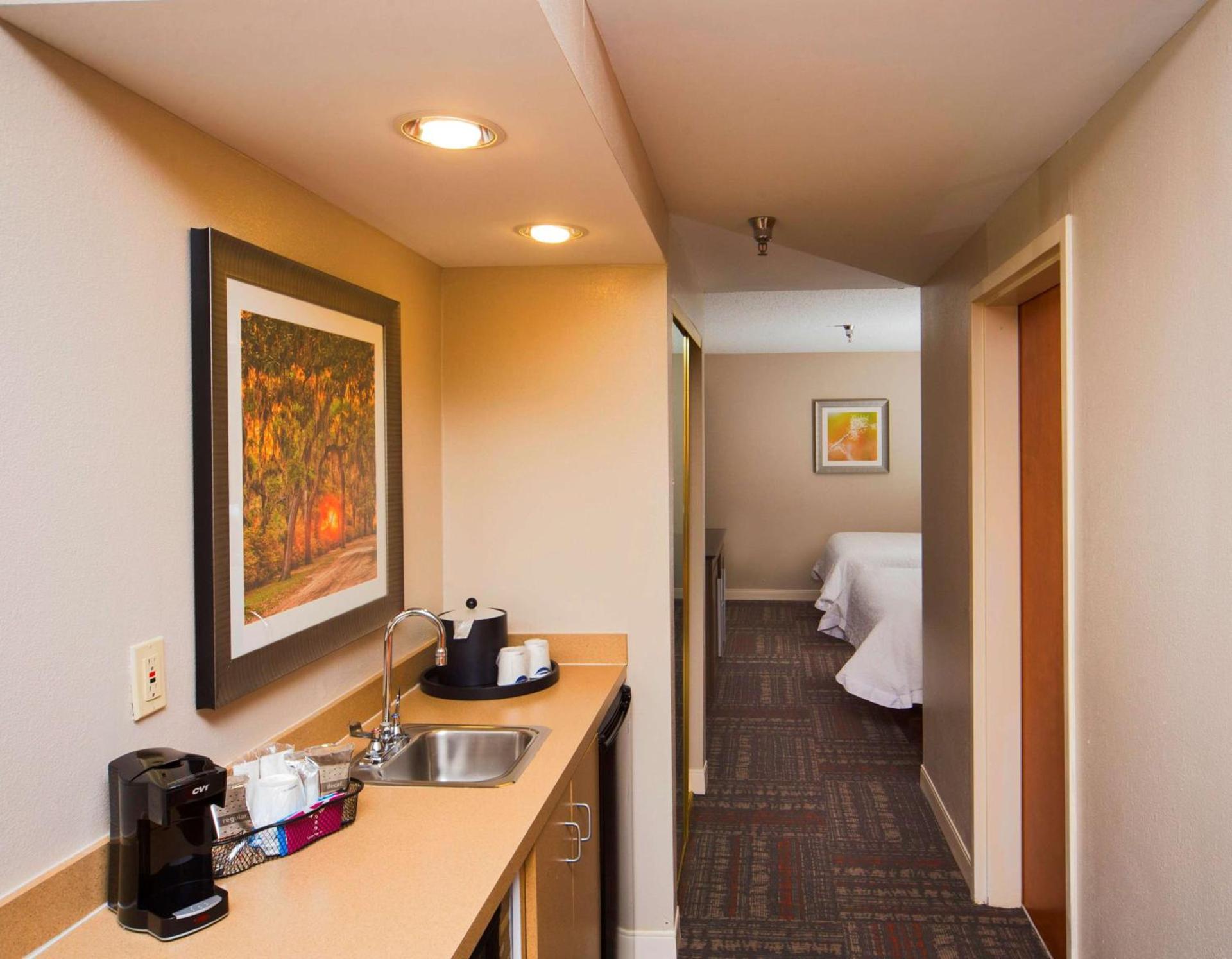 Hampton Inn & Suites Valdosta/Conference Center photo 50