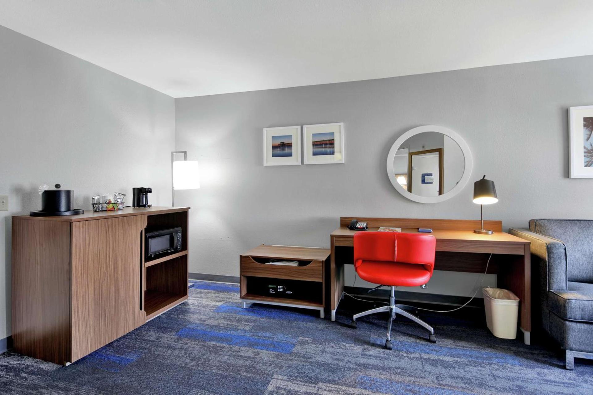 Hampton Inn & Suites Santa Ana/Orange County Airport photo 17