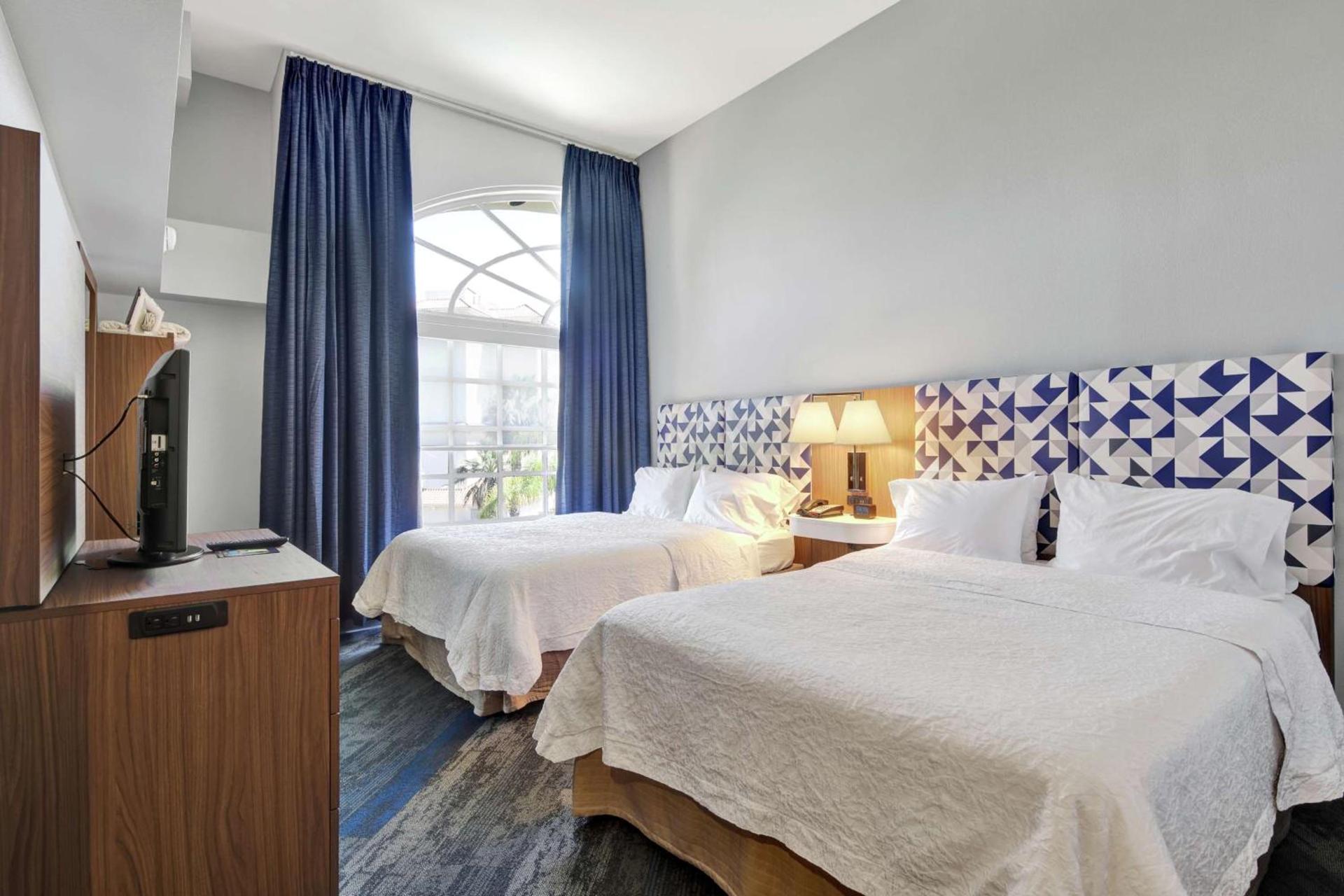 Hampton Inn & Suites Santa Ana/Orange County Airport photo 22