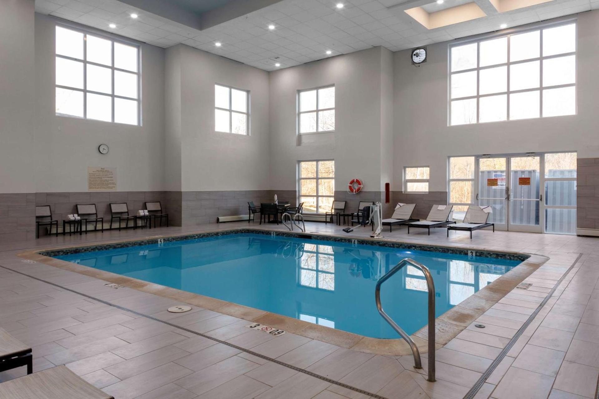 Hampton Inn by Hilton Concord/Bow photo 14
