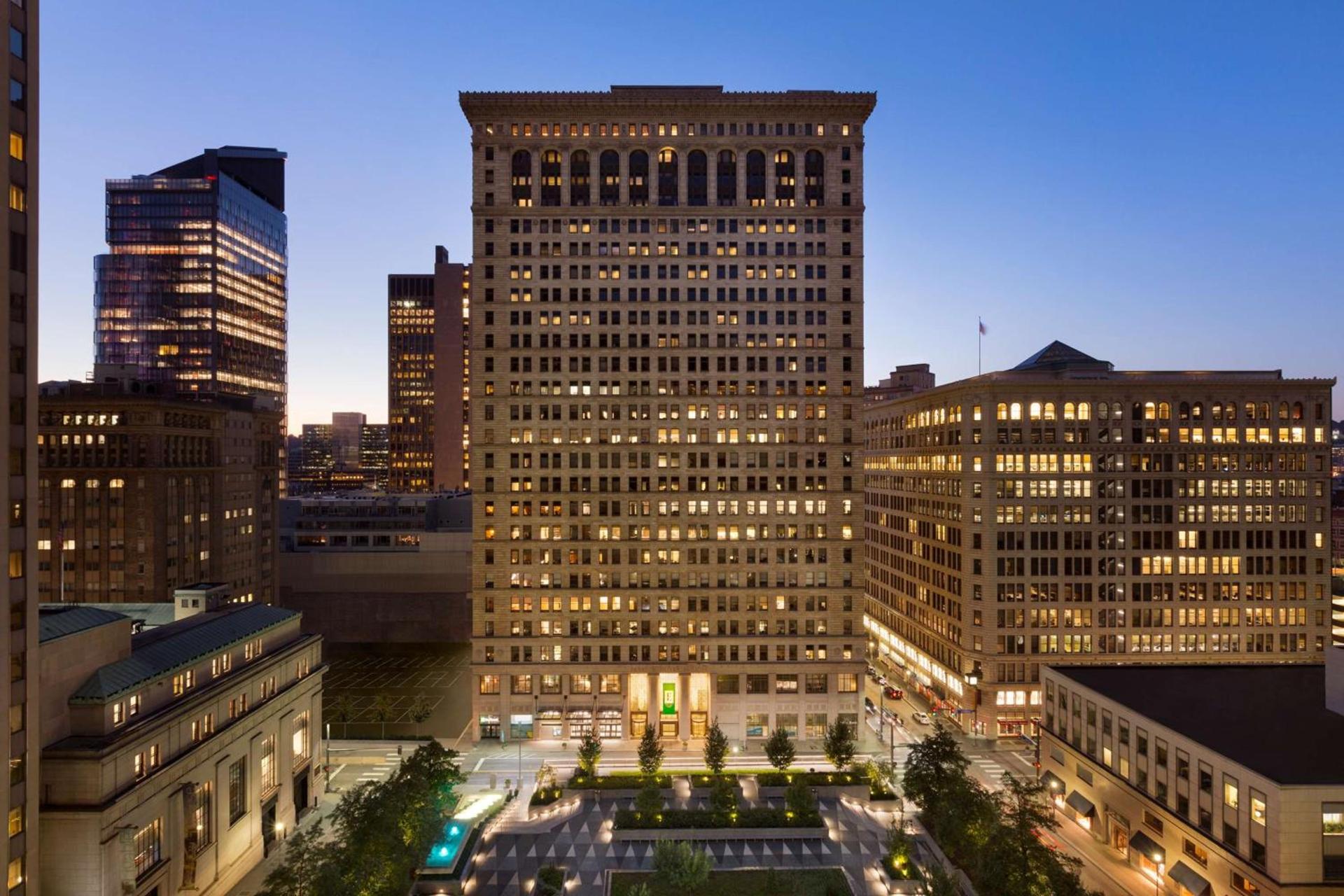 Embassy Suites Pittsburgh Downtown photo 3