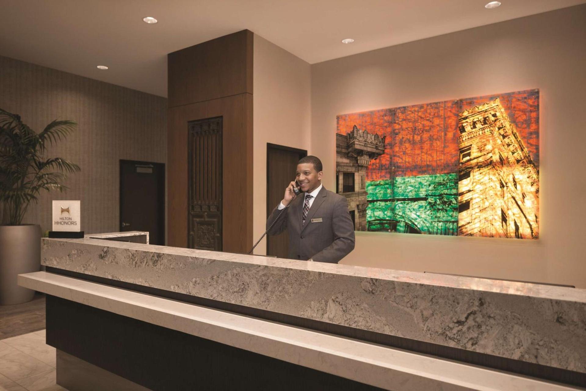 Embassy Suites Pittsburgh Downtown photo 8