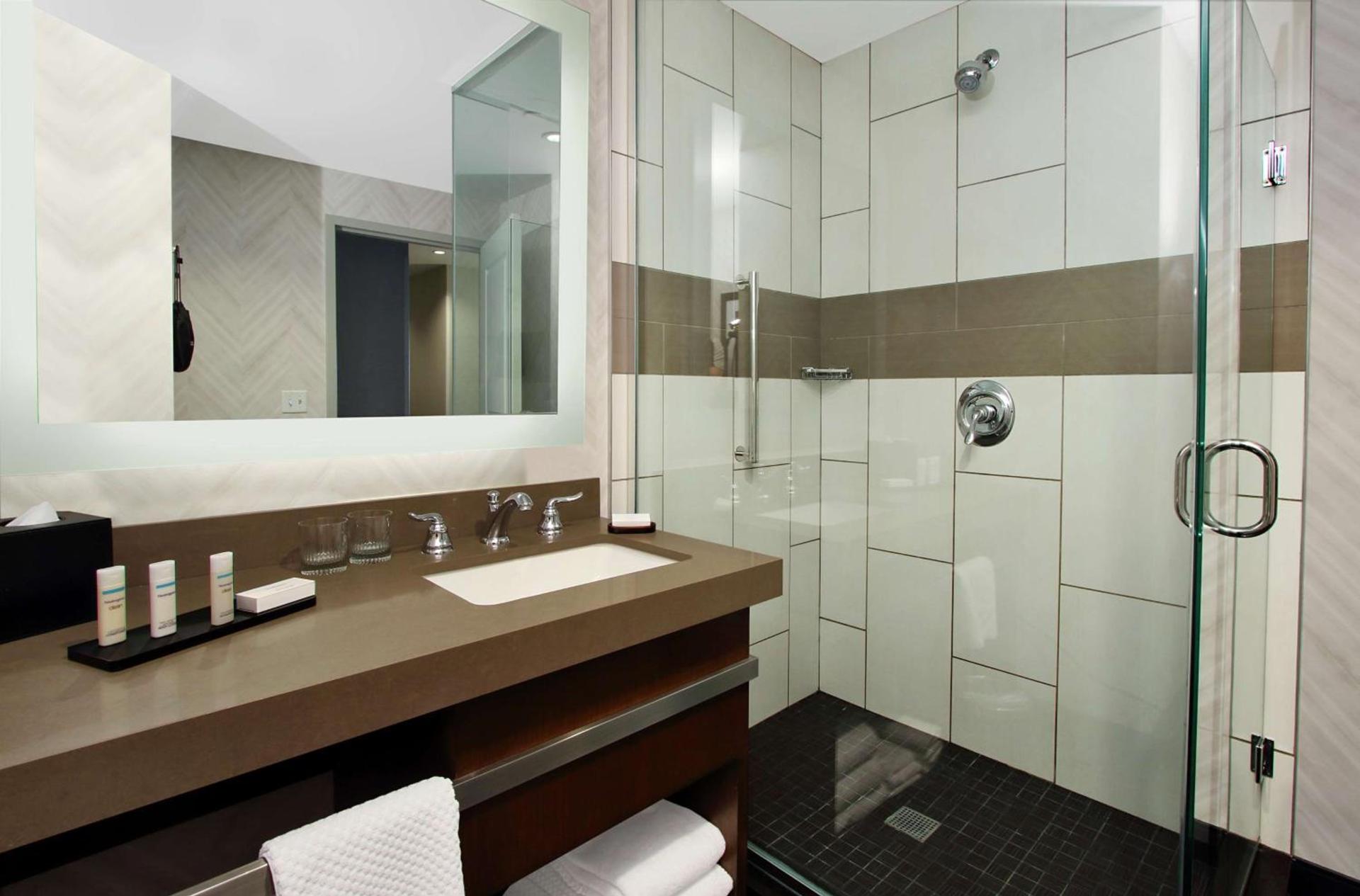 Embassy Suites Pittsburgh Downtown photo 32