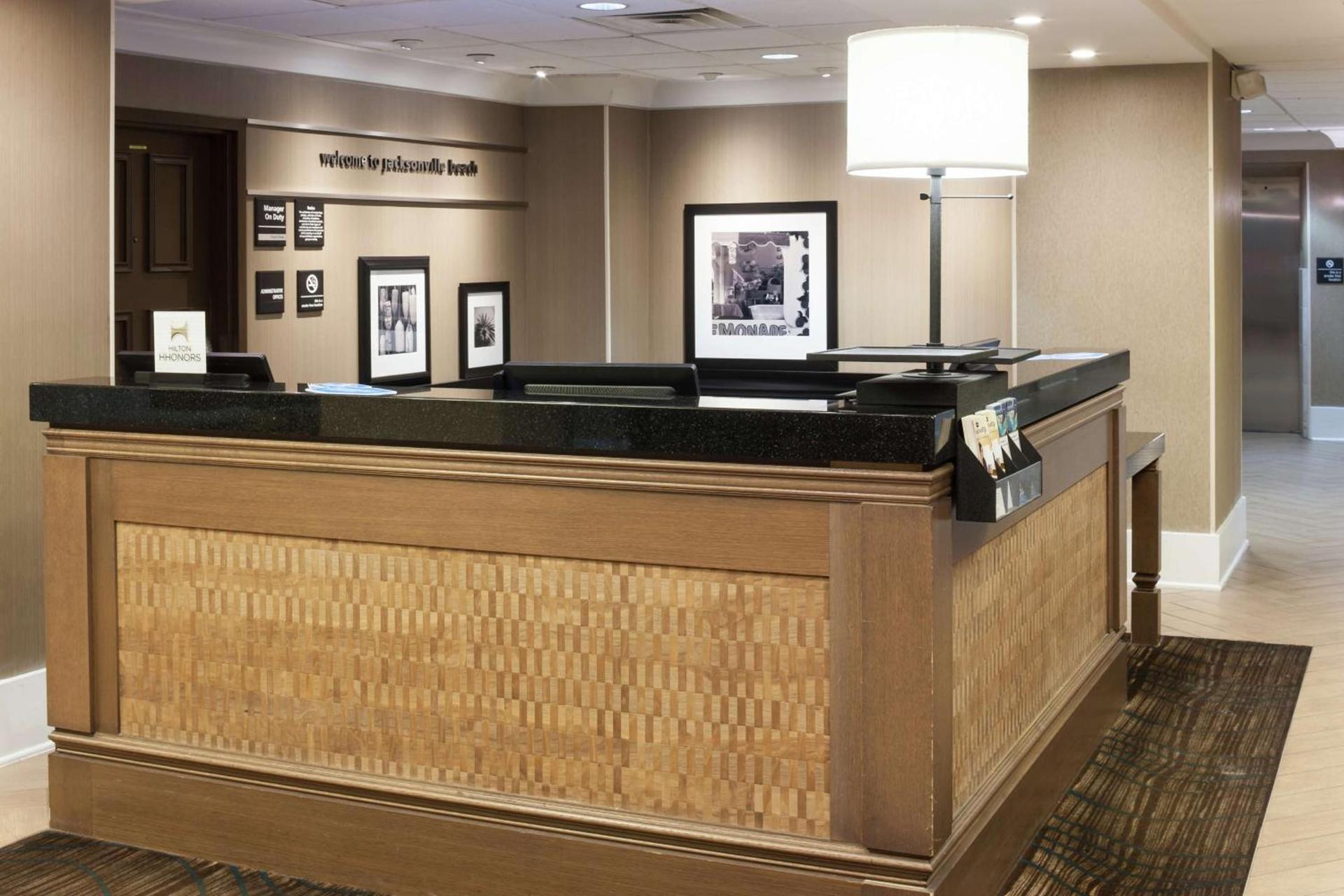 Hampton Inn Oceanfront Jacksonville Beach photo 11