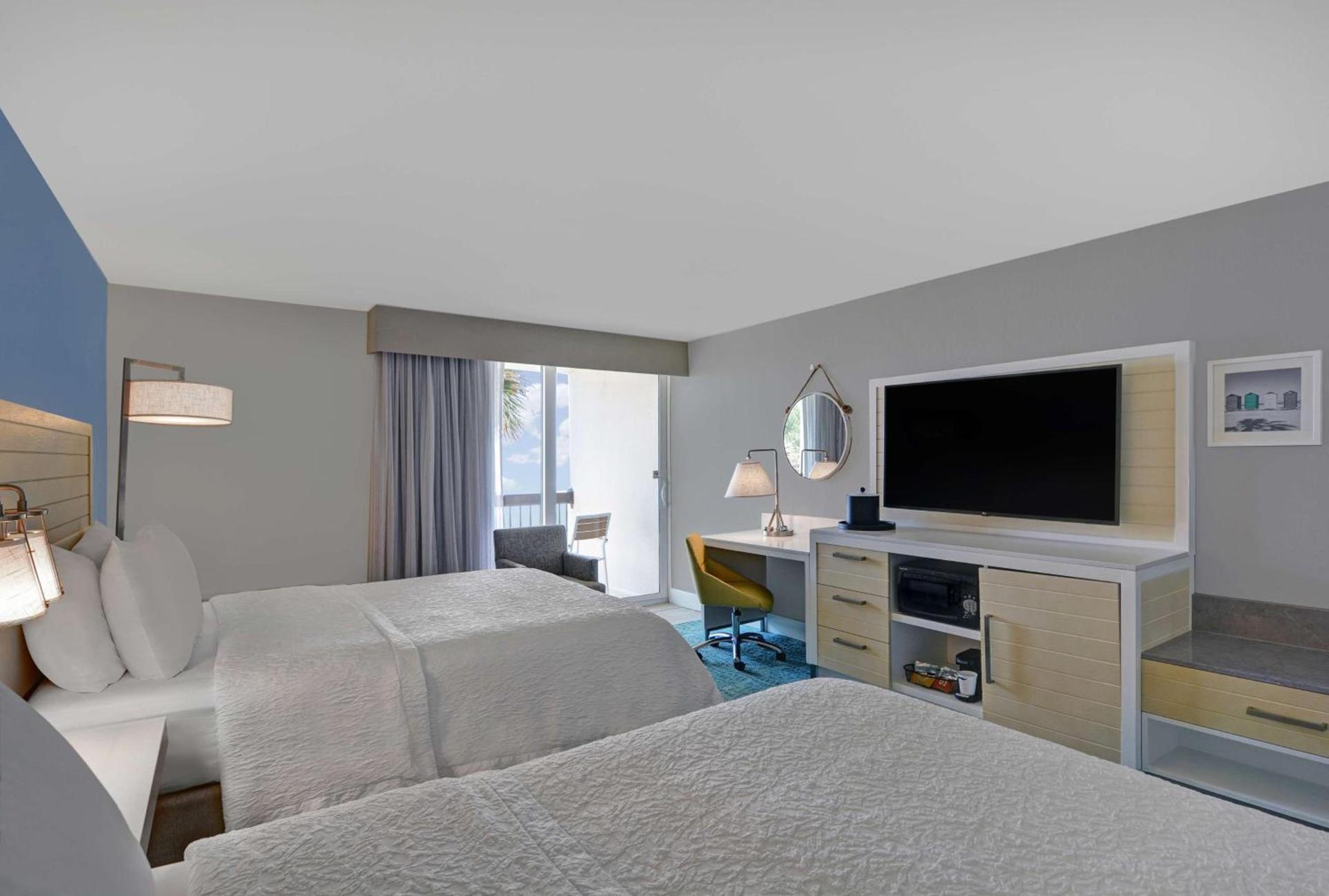 Hampton Inn Oceanfront Jacksonville Beach photo 39