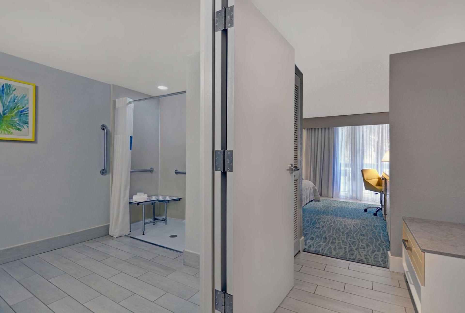 Hampton Inn Oceanfront Jacksonville Beach photo 41