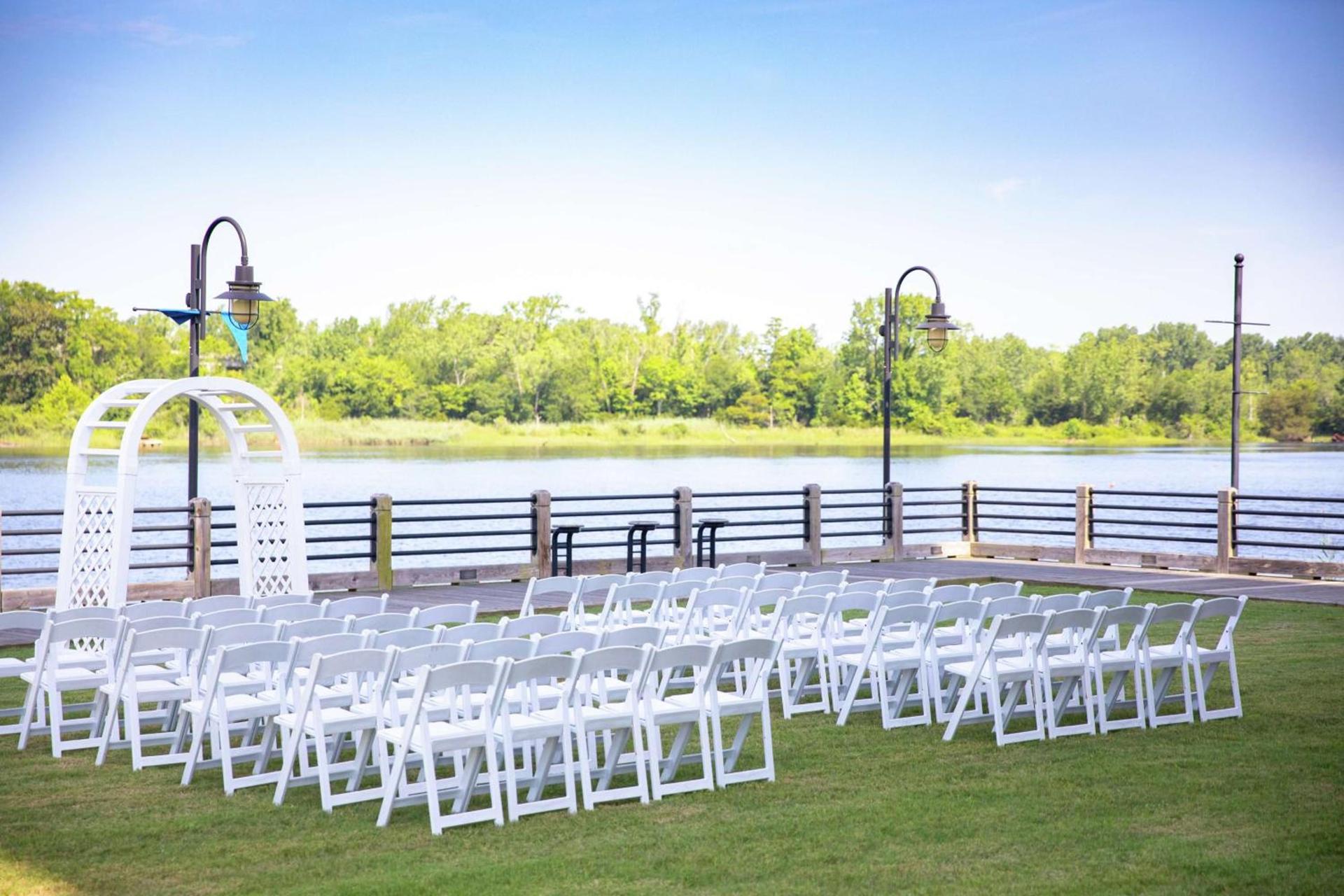 Embassy Suites By Hilton Wilmington Riverfront photo 2