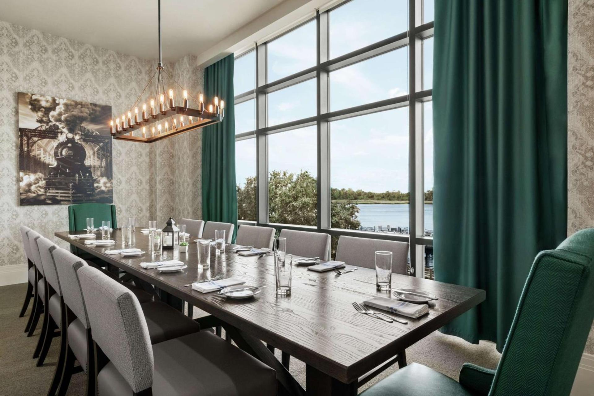 Embassy Suites By Hilton Wilmington Riverfront photo 32