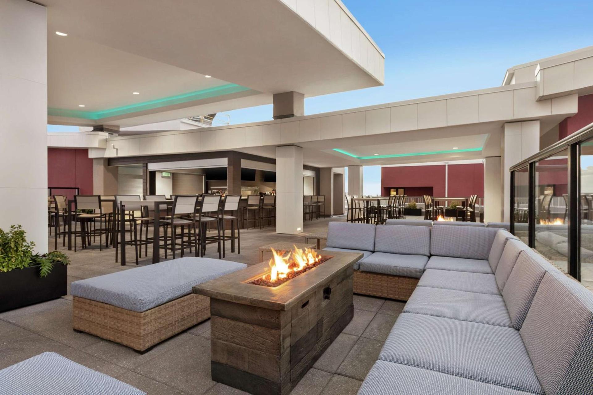 Embassy Suites By Hilton Wilmington Riverfront photo 40