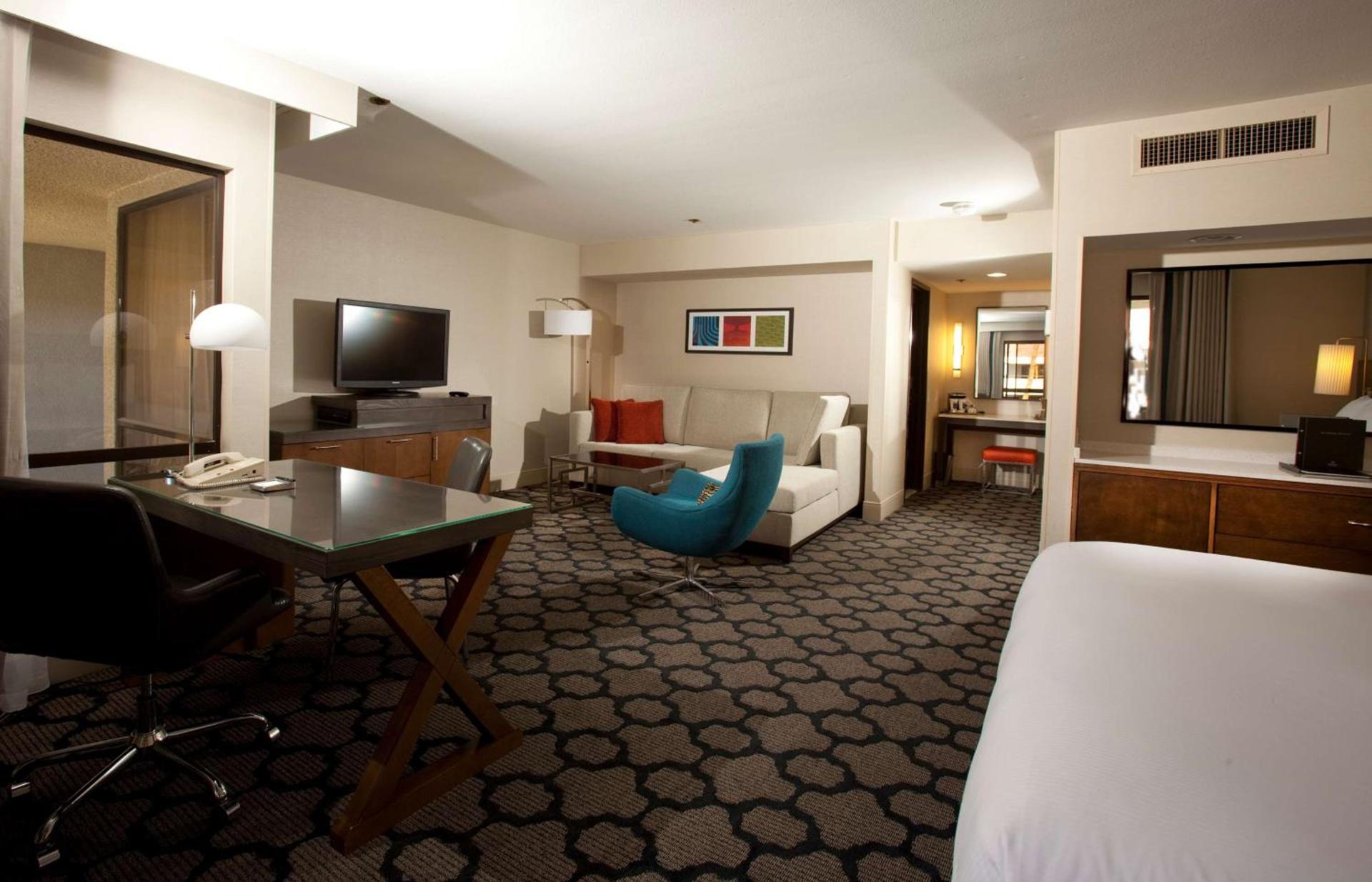 Hilton Palm Springs photo 22