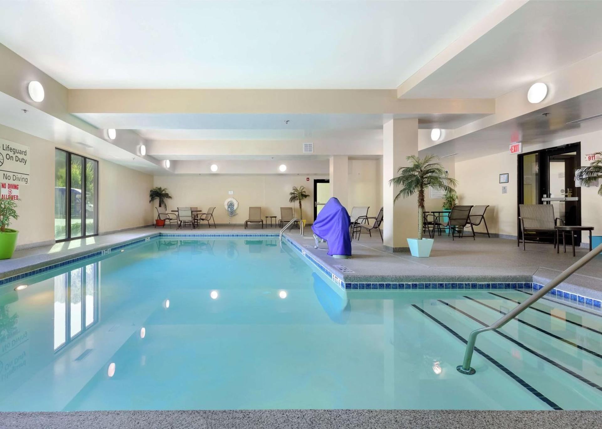 Hampton Inn and Suites Adairsville/Calhoun Area photo 8