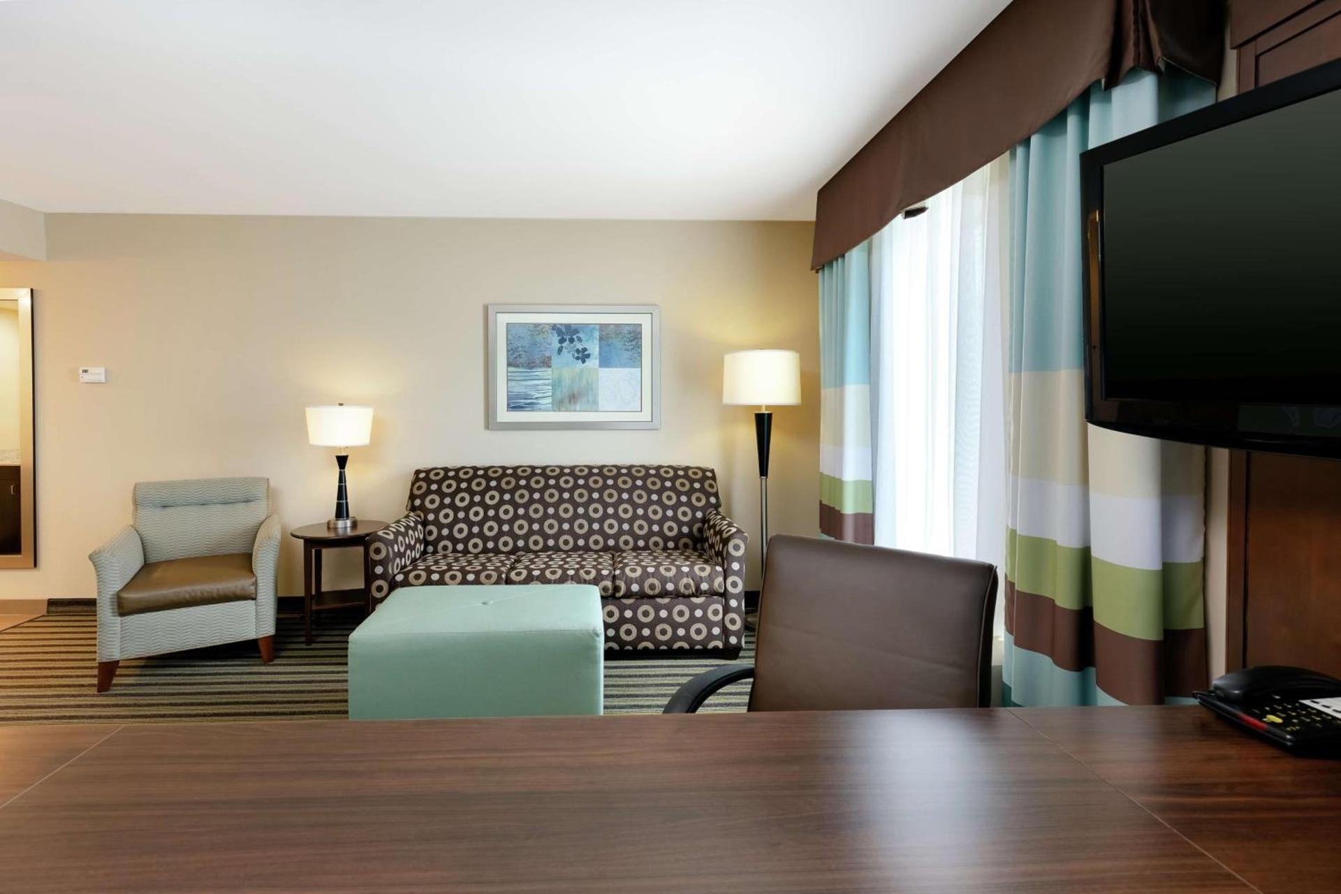 Hampton Inn and Suites Adairsville/Calhoun Area photo 14