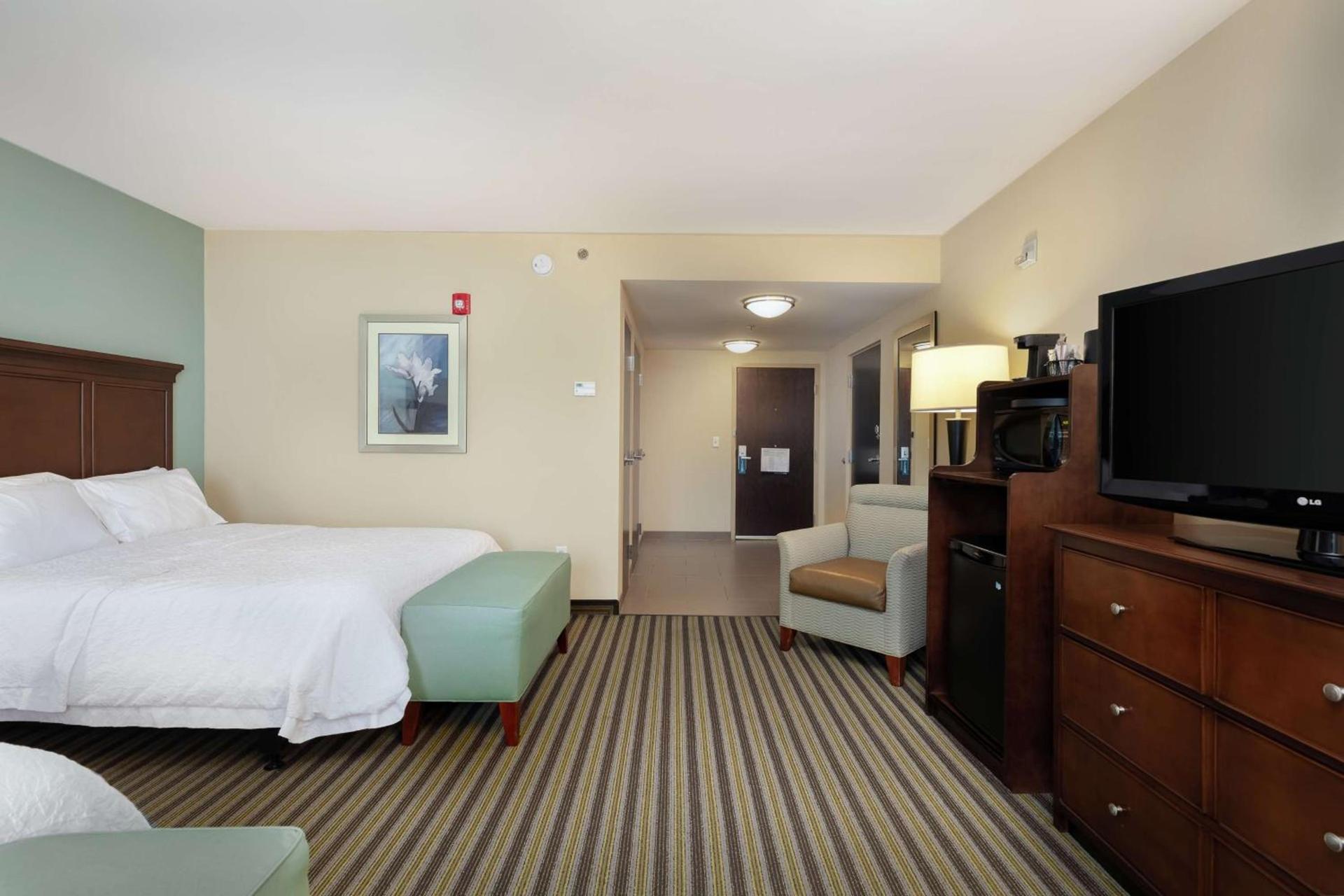 Hampton Inn and Suites Adairsville/Calhoun Area photo 21